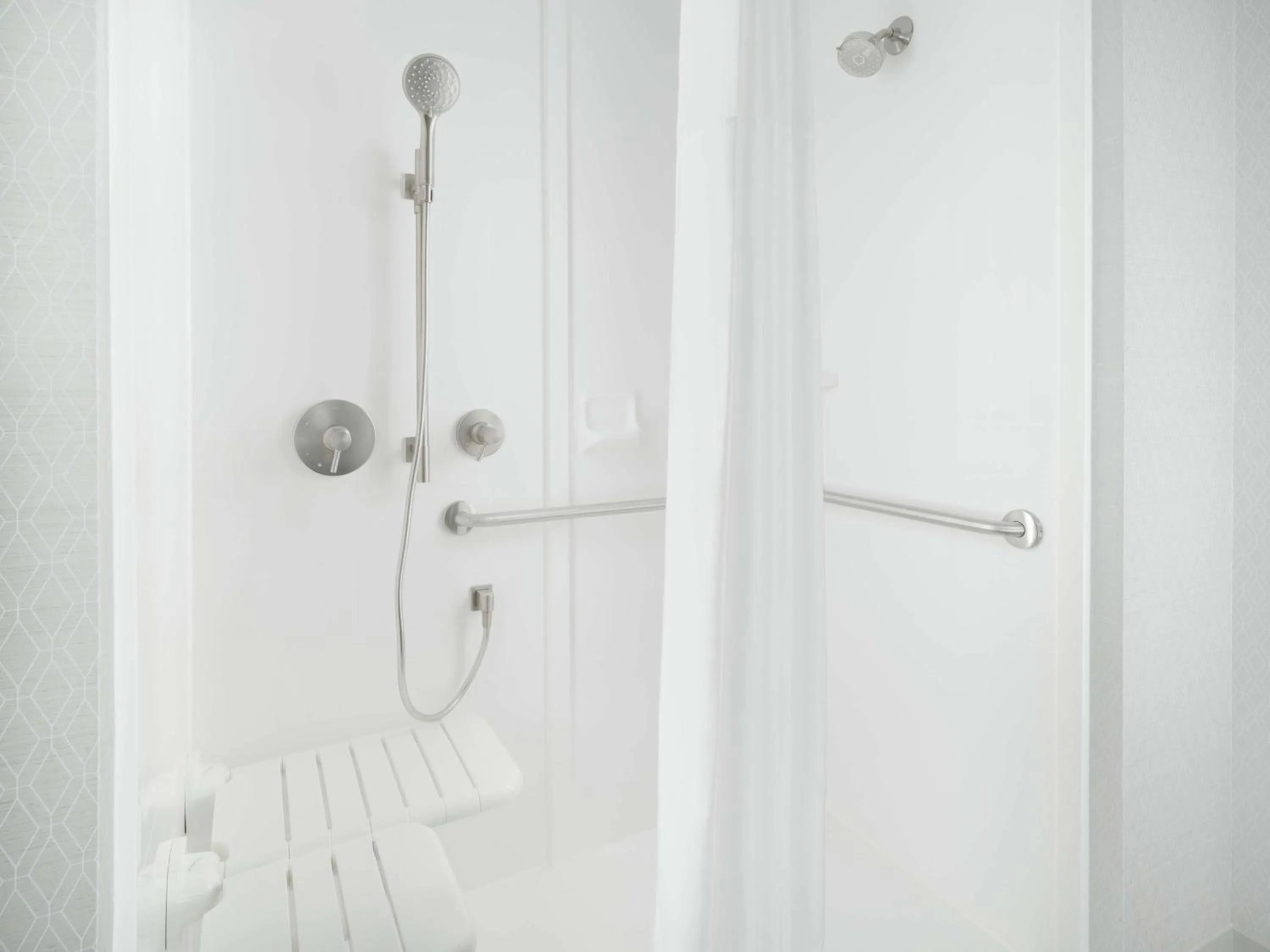 Bathroom in Hampton Inn & Suites Atlanta Decatur/Emory