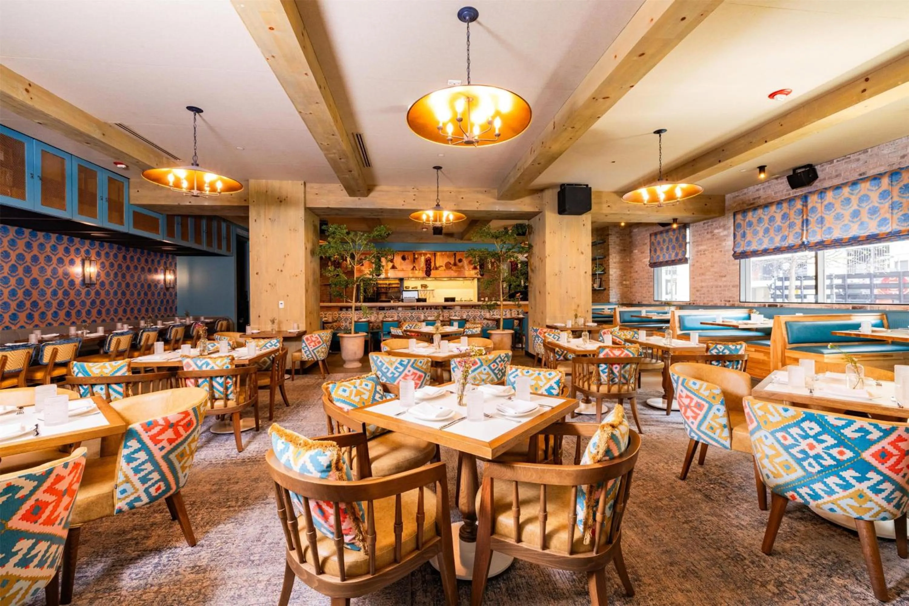 Restaurant/places to eat in Home2 Suites By Hilton Chicago River North