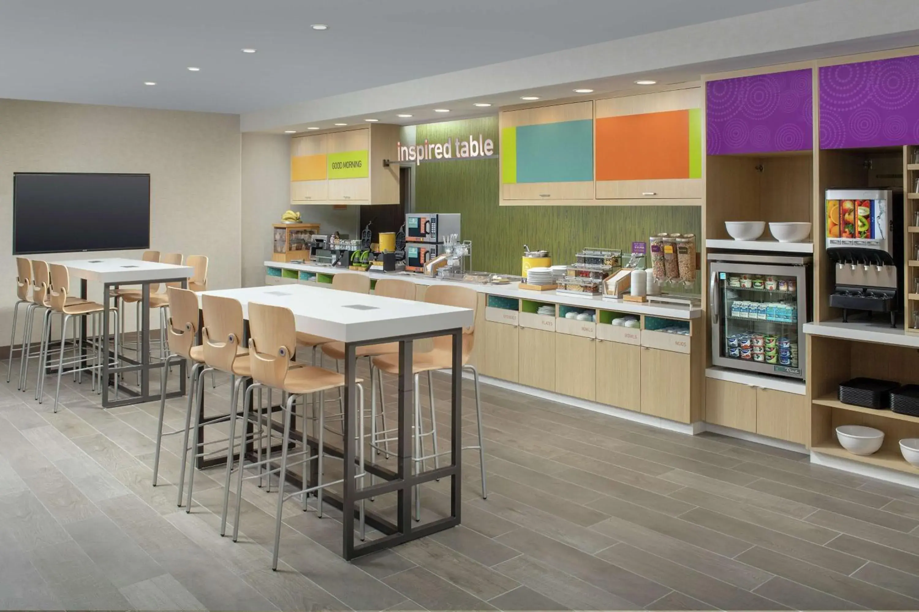 Breakfast in Home2 Suites by Hilton Lakeland South Polk Parkway Breakfast in Home2 Suites by Hilton Lakeland South Polk Parkway