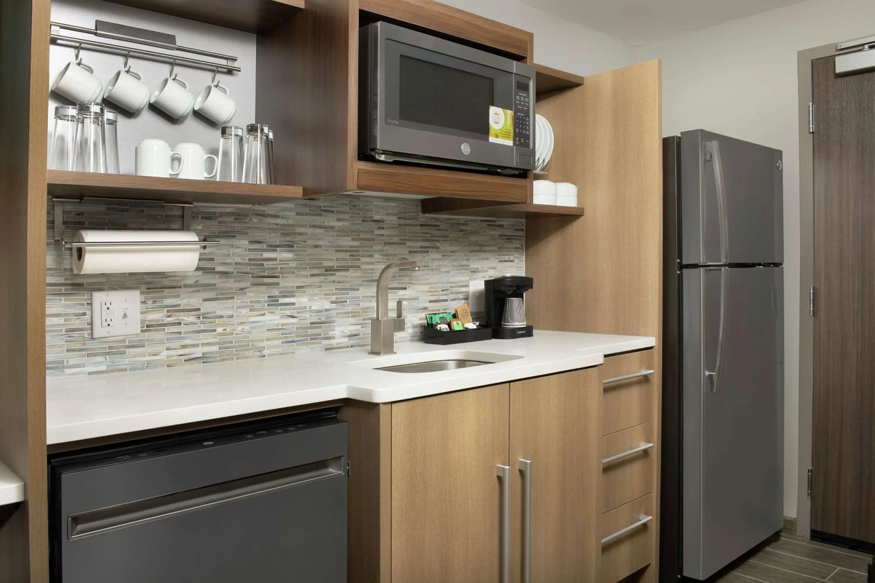 Bedroom in Home2 Suites by Hilton Lakeland South Polk Parkway