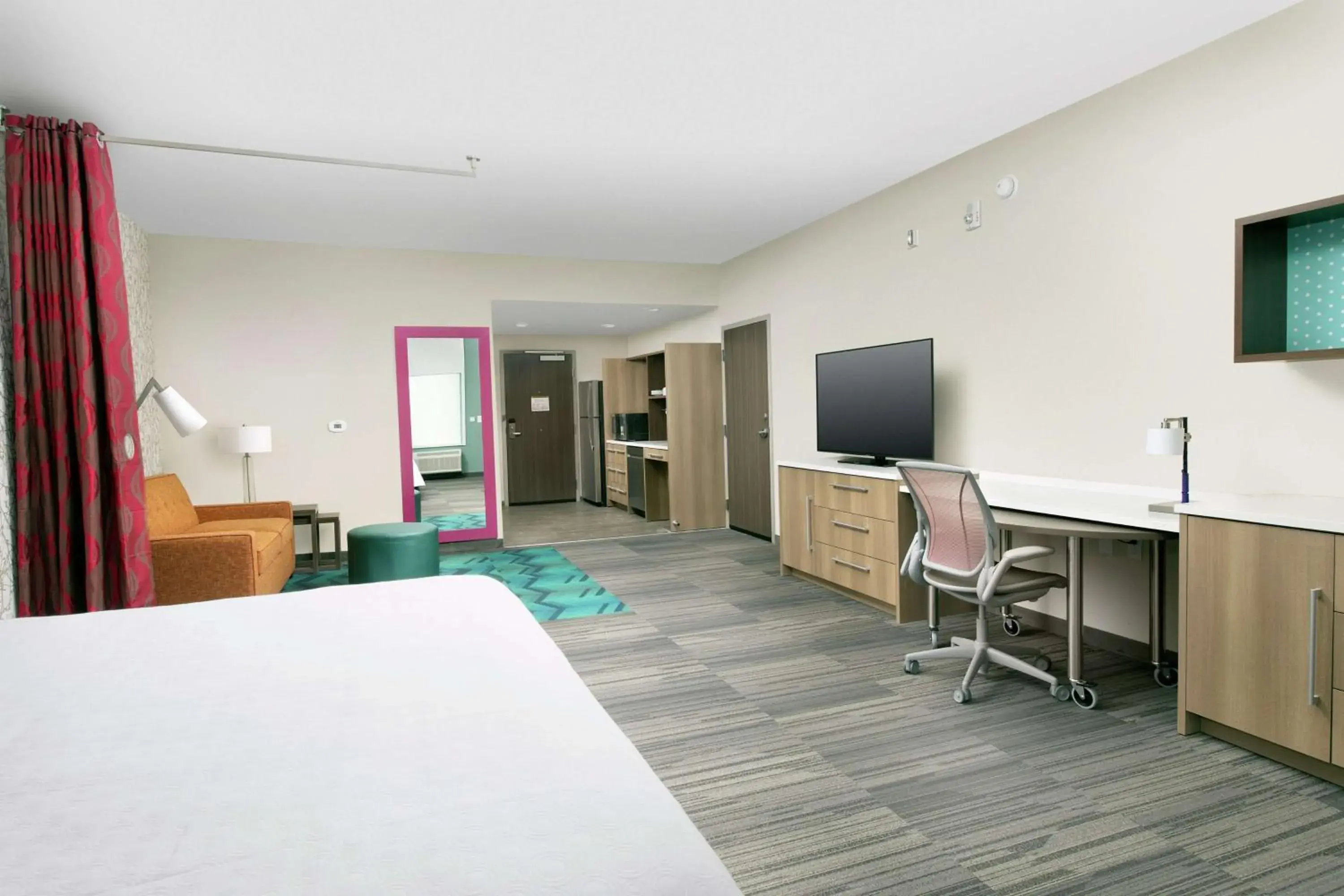Bedroom, Bed in Home2 Suites by Hilton Lakeland South Polk Parkway Bedroom, Bed in Home2 Suites by Hilton Lakeland South Polk Parkway
