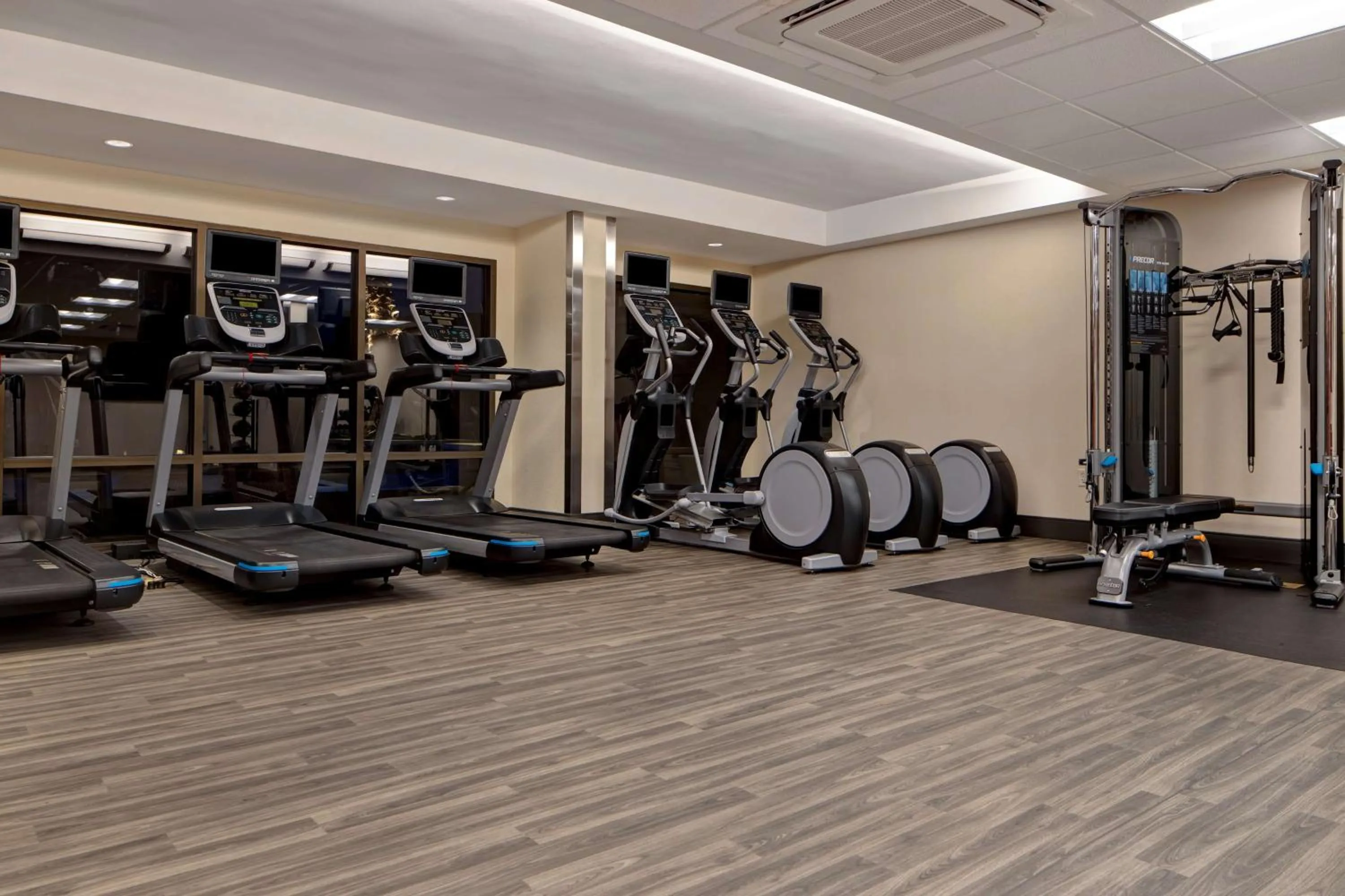 Fitness centre/facilities in Hampton Inn & Suites San Antonio Riverwalk