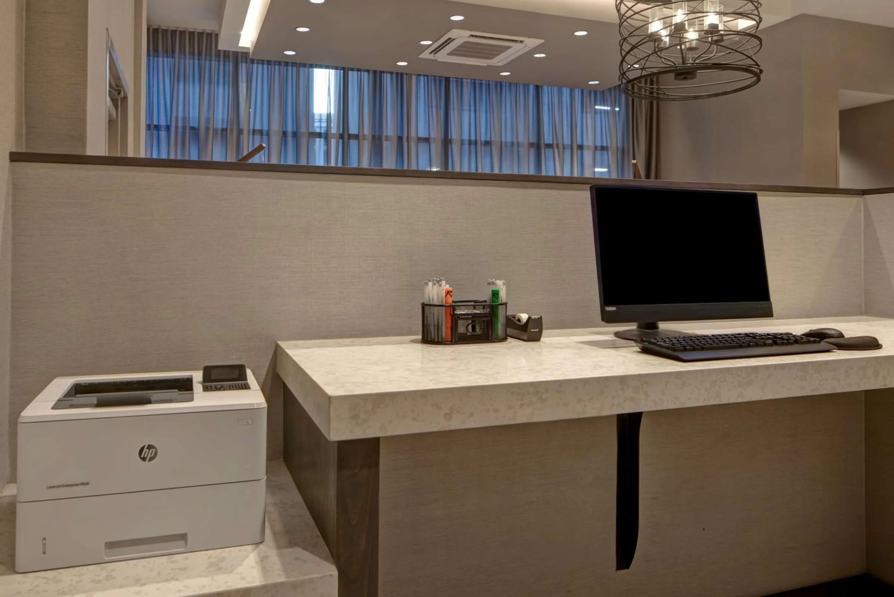 Business facilities in Hampton Inn & Suites San Antonio Riverwalk