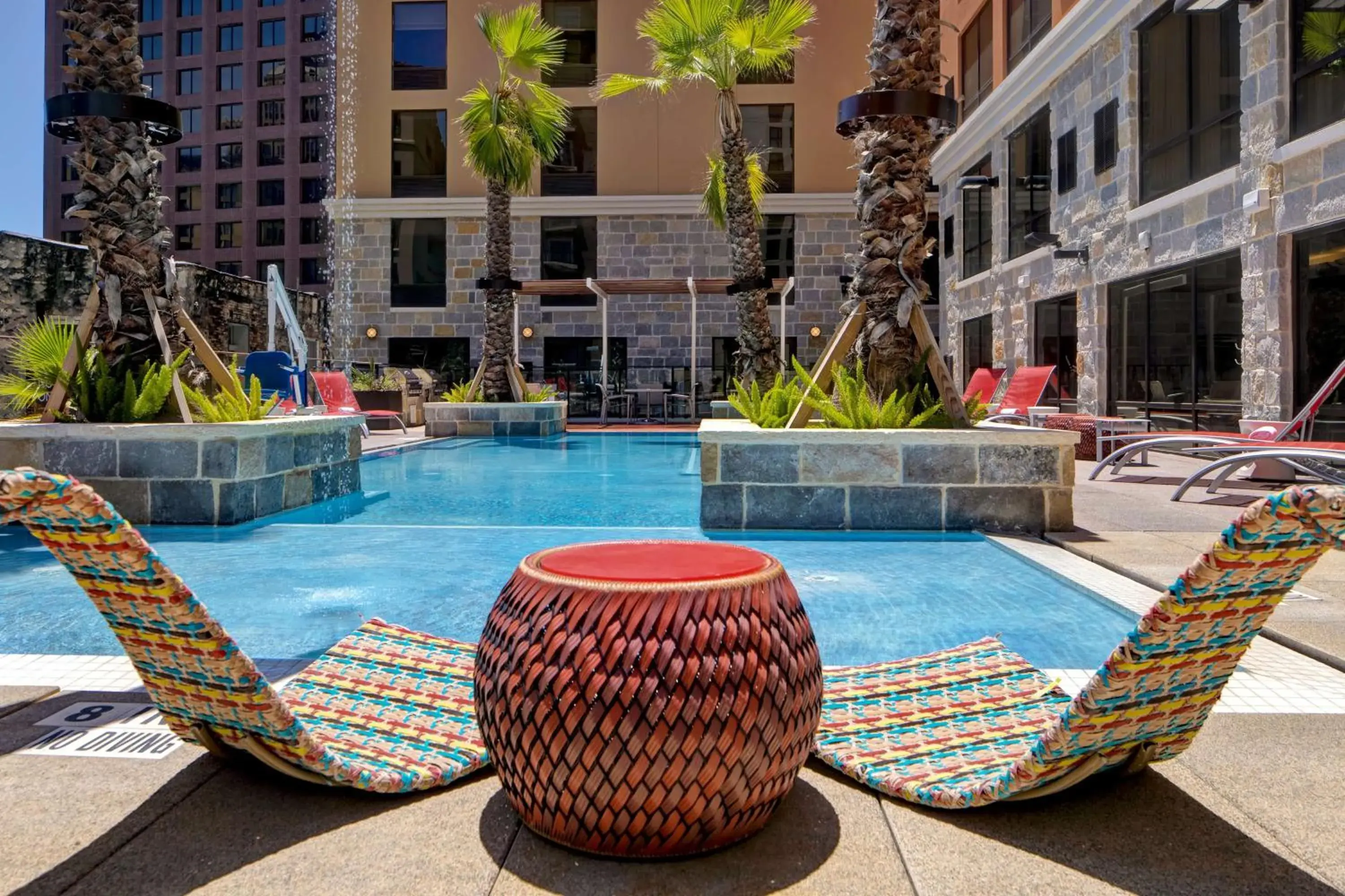 Property building in Hampton Inn & Suites on the San Antonio Riverwalk Property building in Hampton Inn & Suites on the San Antonio Riverwalk