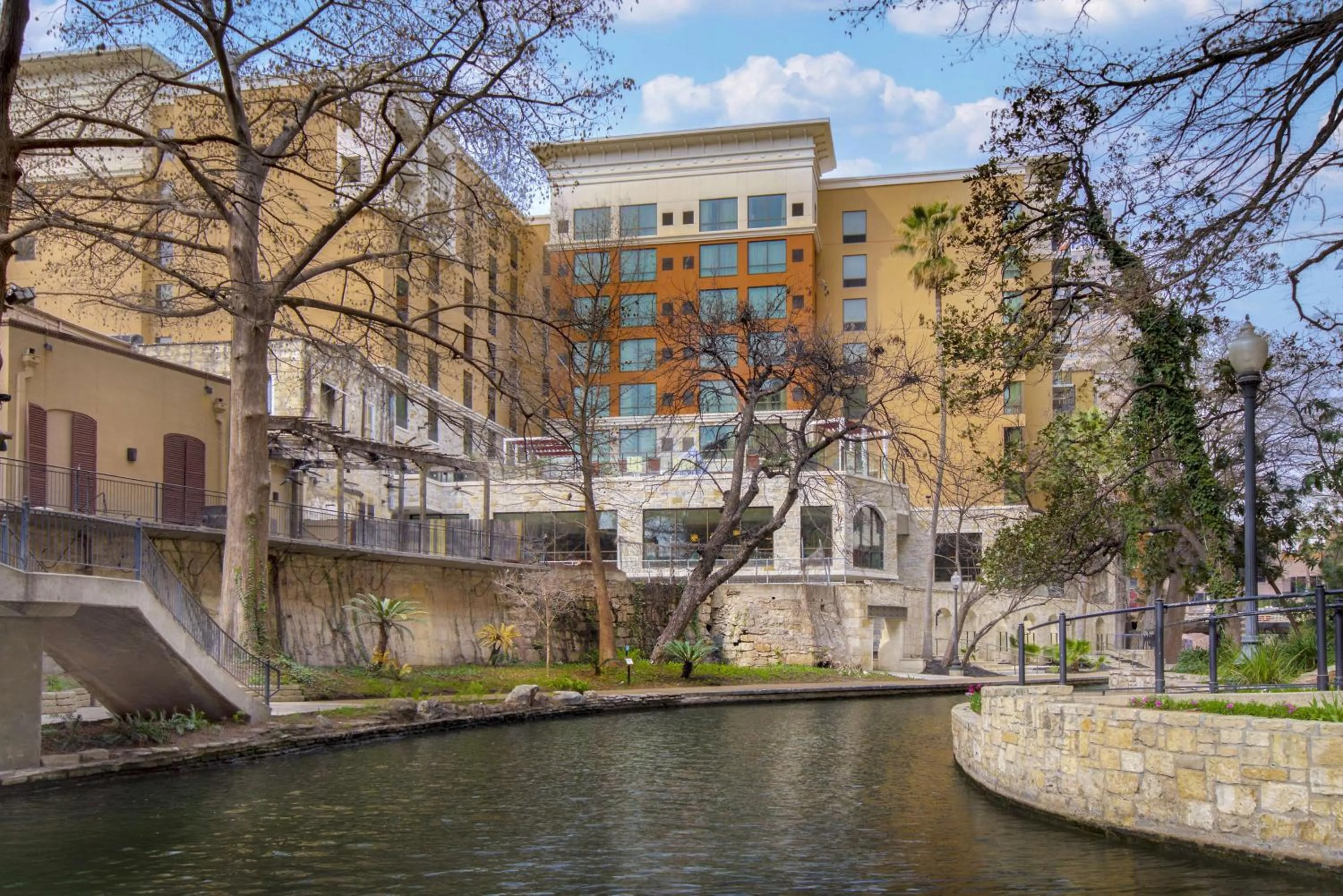 Property building in Hampton Inn & Suites San Antonio Riverwalk