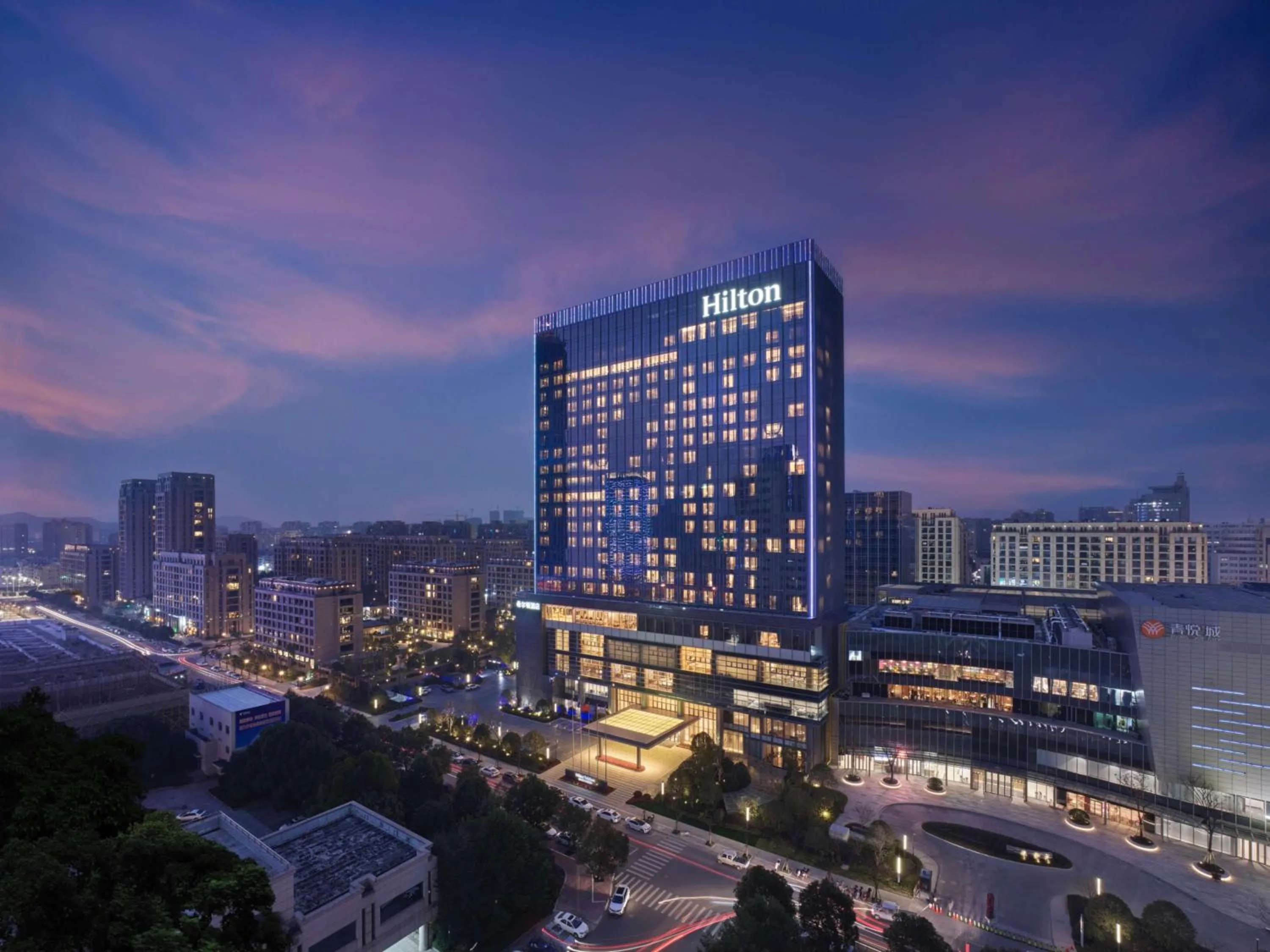 Property building in Hilton Taizhou