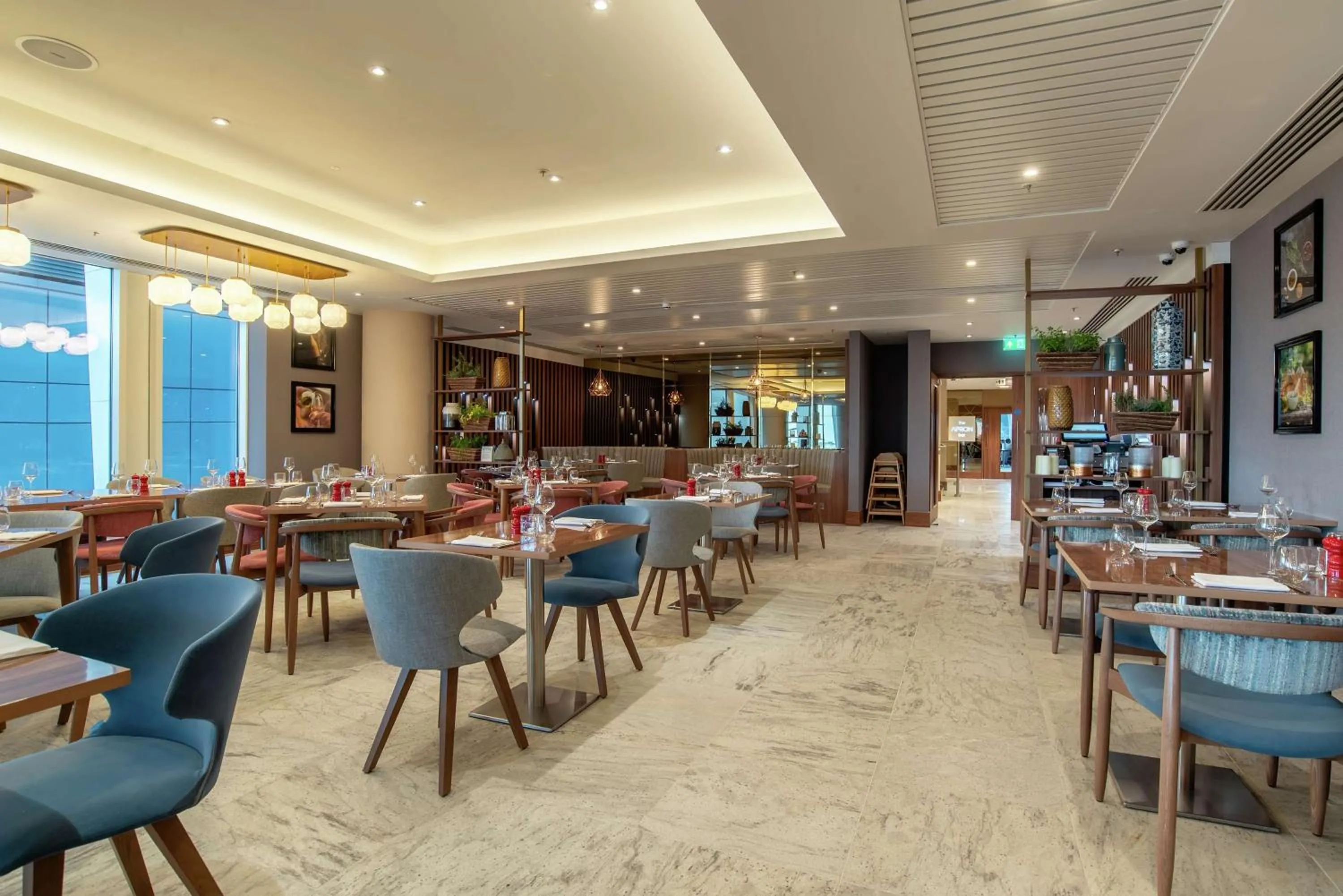 Restaurant/places to eat in Hilton Garden Inn London Heathrow Terminal 2 and 3