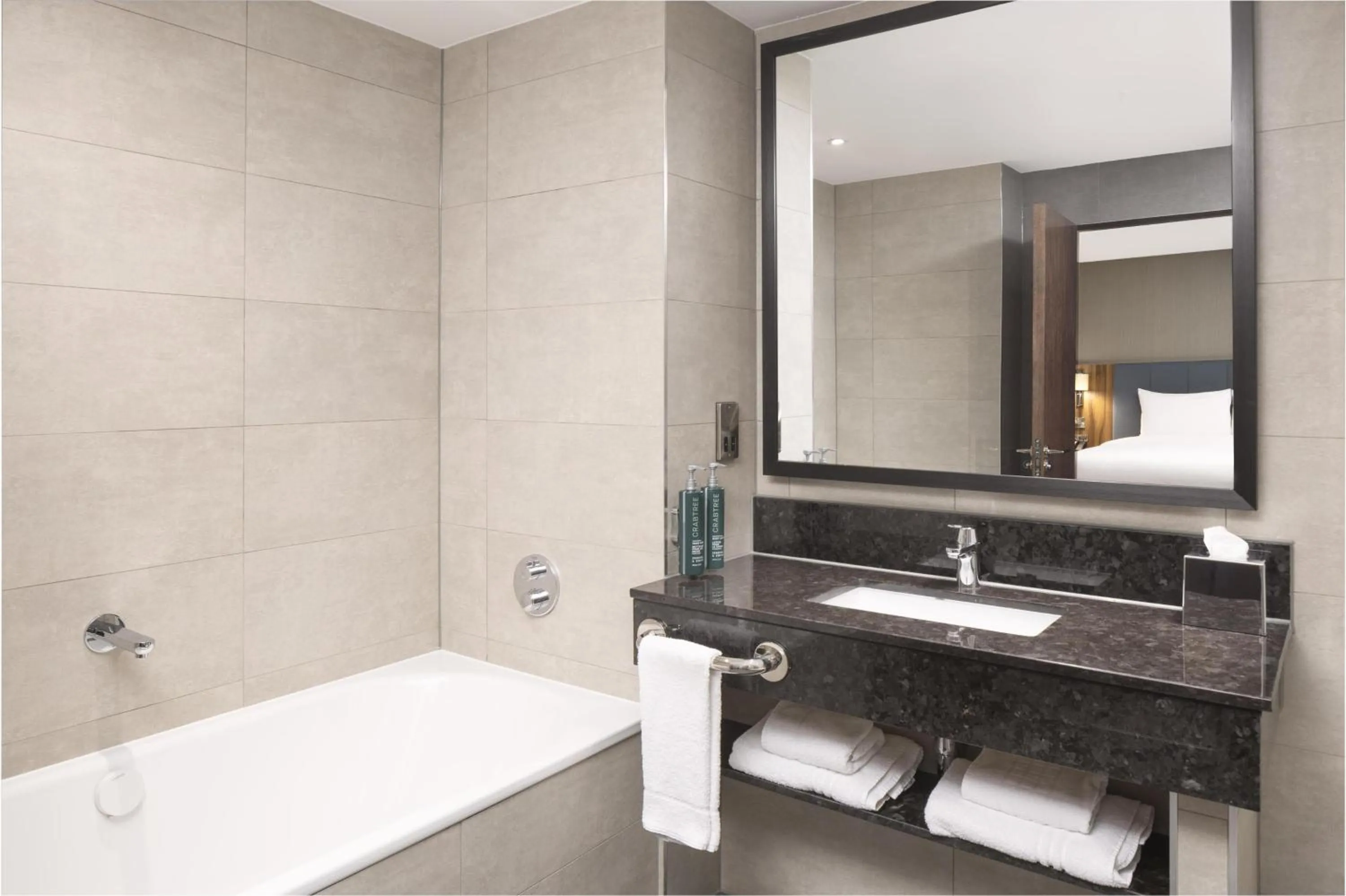 Bathroom in Hilton Garden Inn London Heathrow Terminal 2 and 3