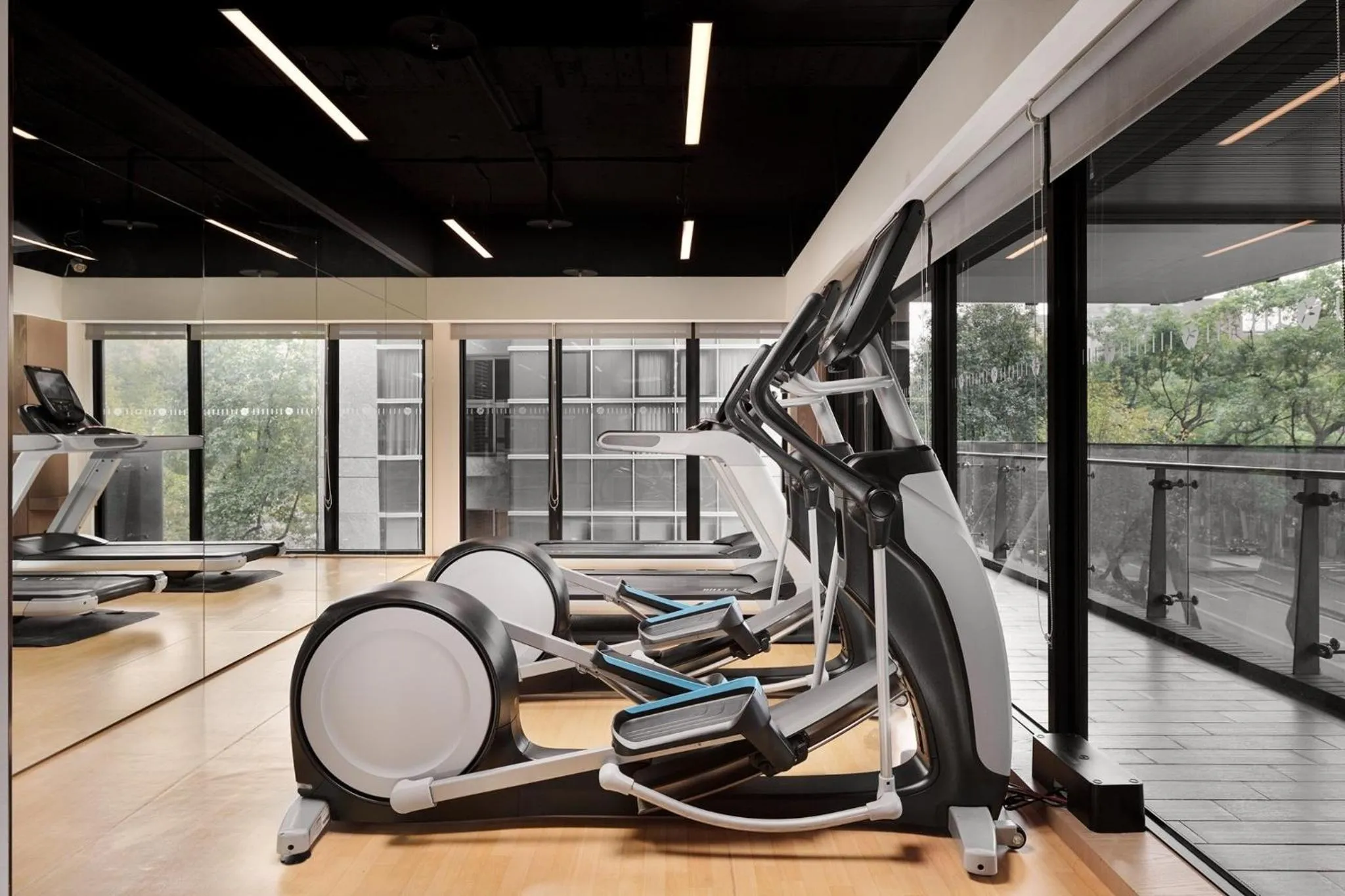 Fitness centre/facilities in DoubleTree by Hilton Taipei Zhongshan