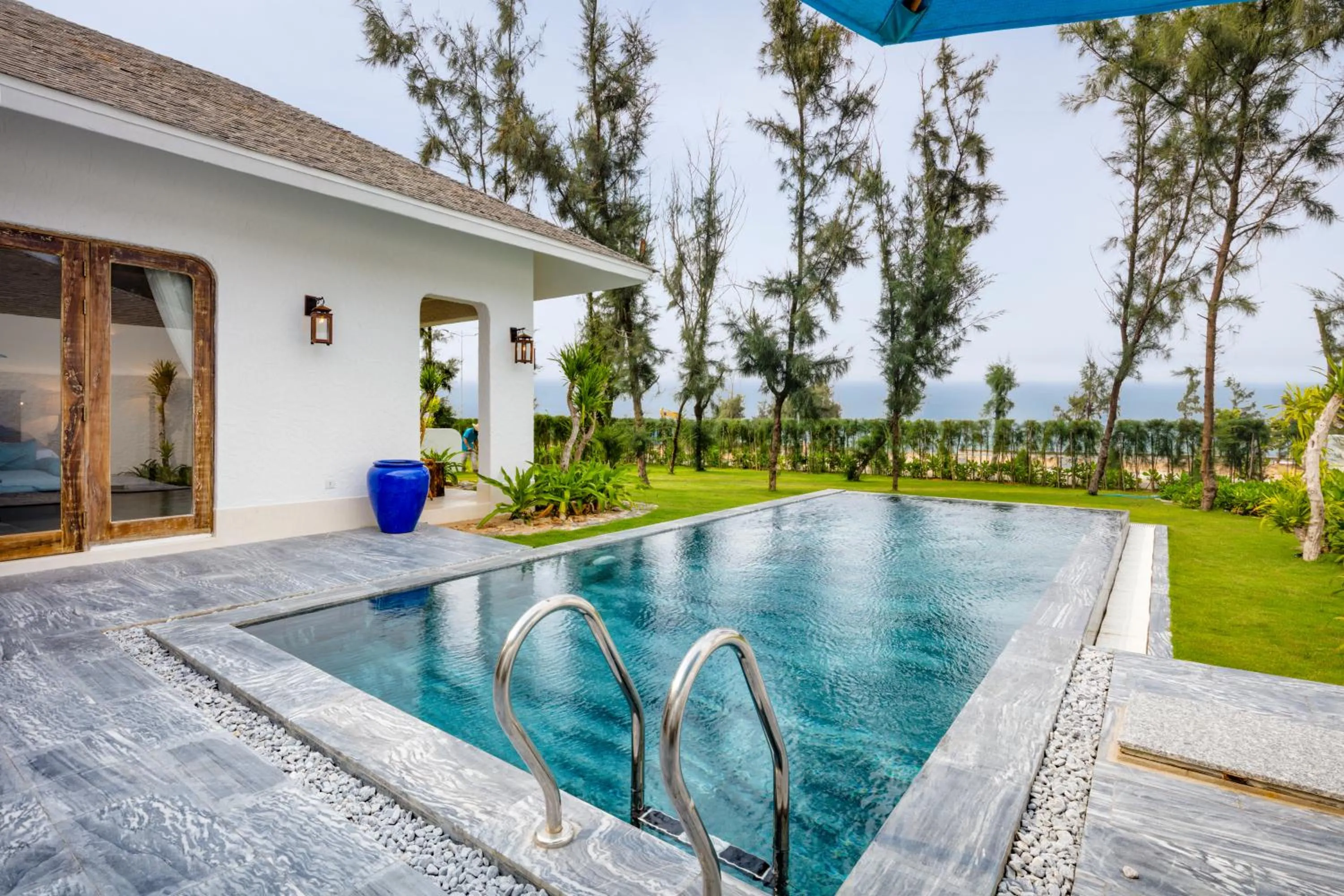 Garden in Stelia Beach Resort