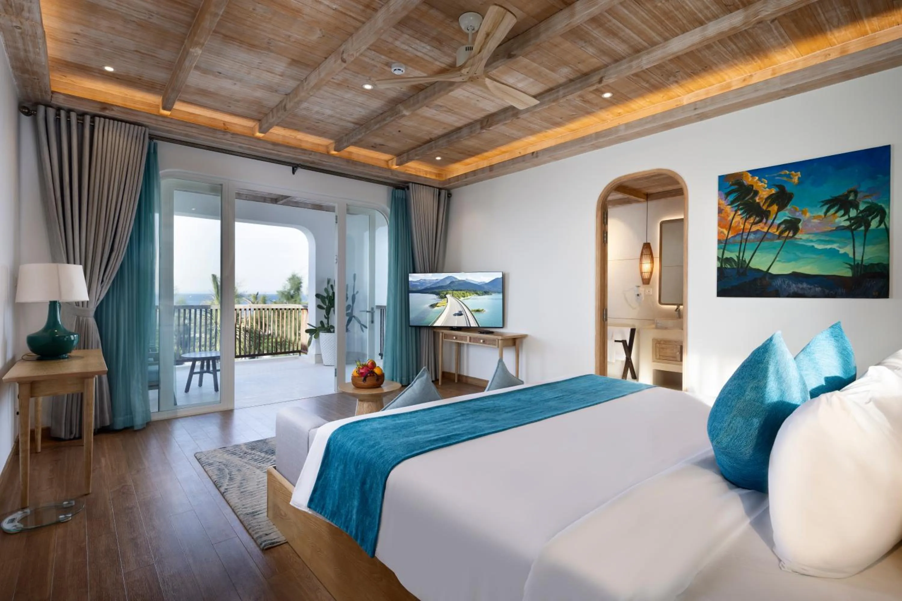 Bedroom, Bed in Stelia Beach Resort