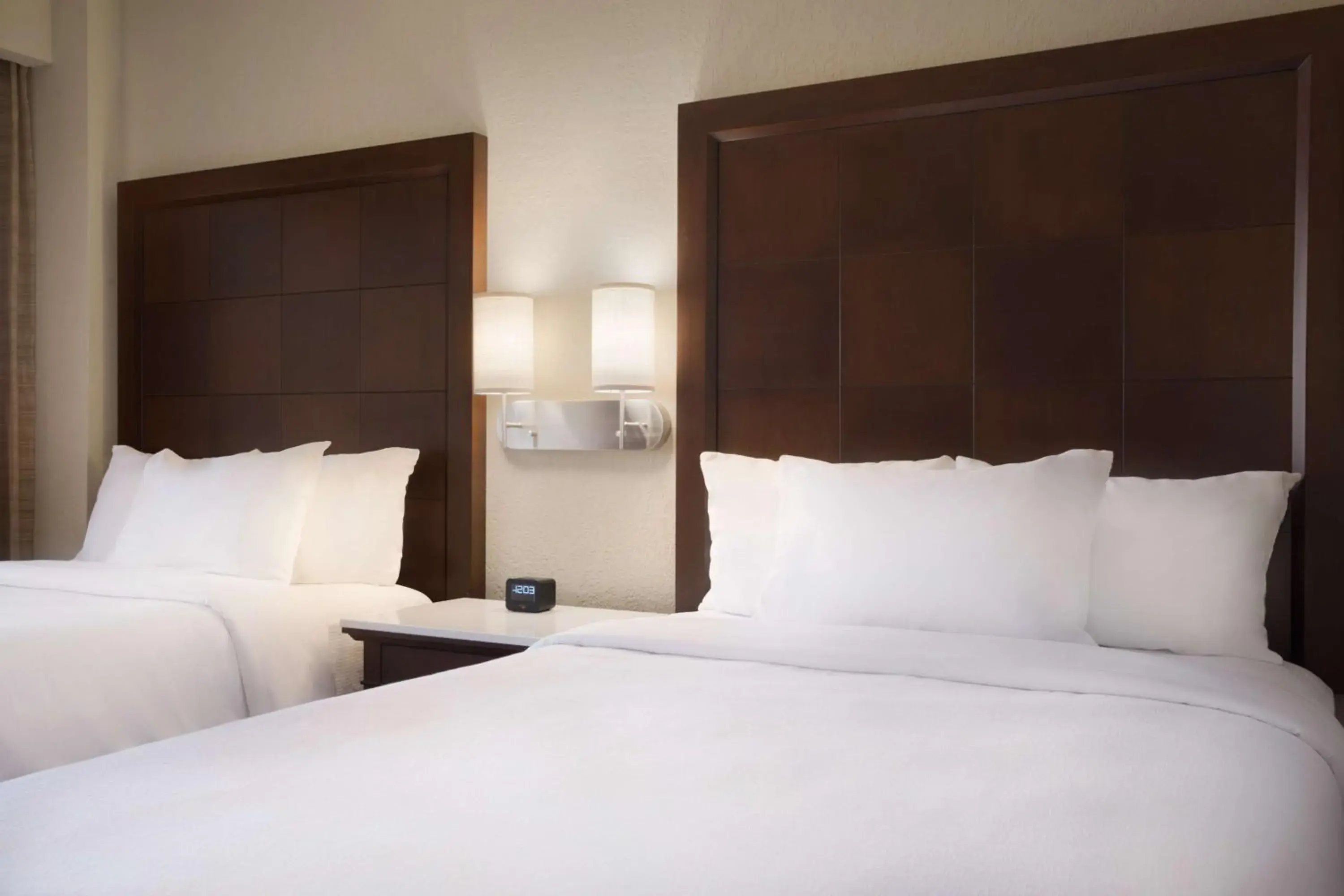 One-Bedroom Suite with Two Double Beds - Hearing Accessible - Non-Smoking in Embassy Suites San Antonio Airport One-Bedroom Suite with Two Double Beds - Hearing Accessible - Non-Smoking in Embassy Suites San Antonio Airport