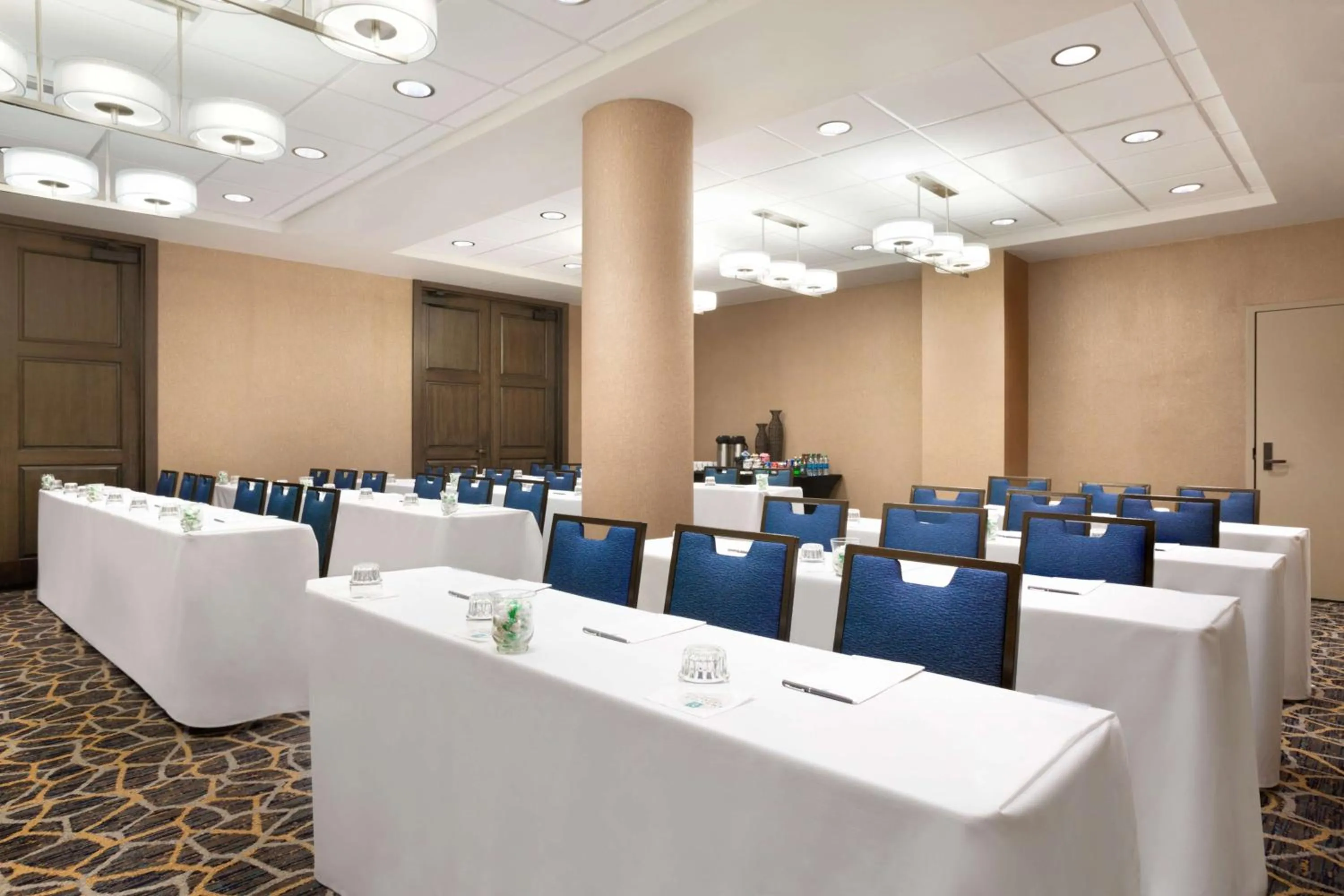 Meeting/conference room in Embassy Suites San Antonio Airport