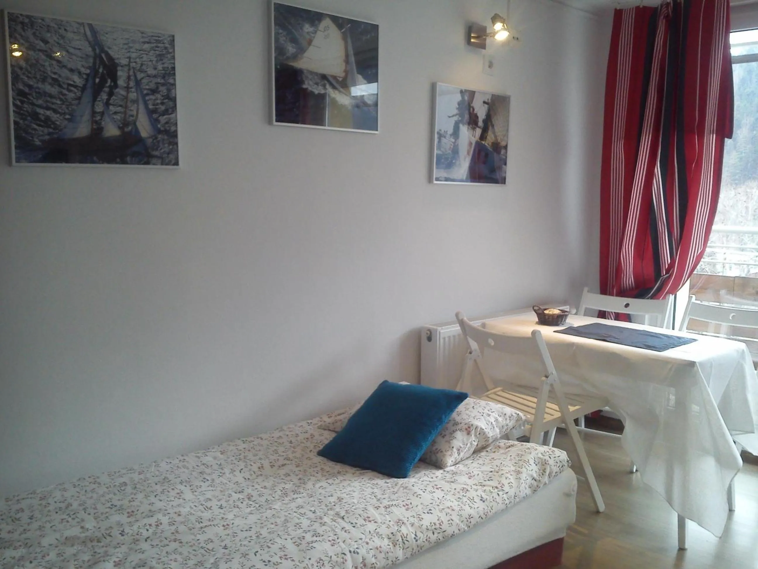 Photo of the whole room, Bed in Willa Pod Aniołem - Pokoje Gościnne & Apartamenty z widokiem na góry