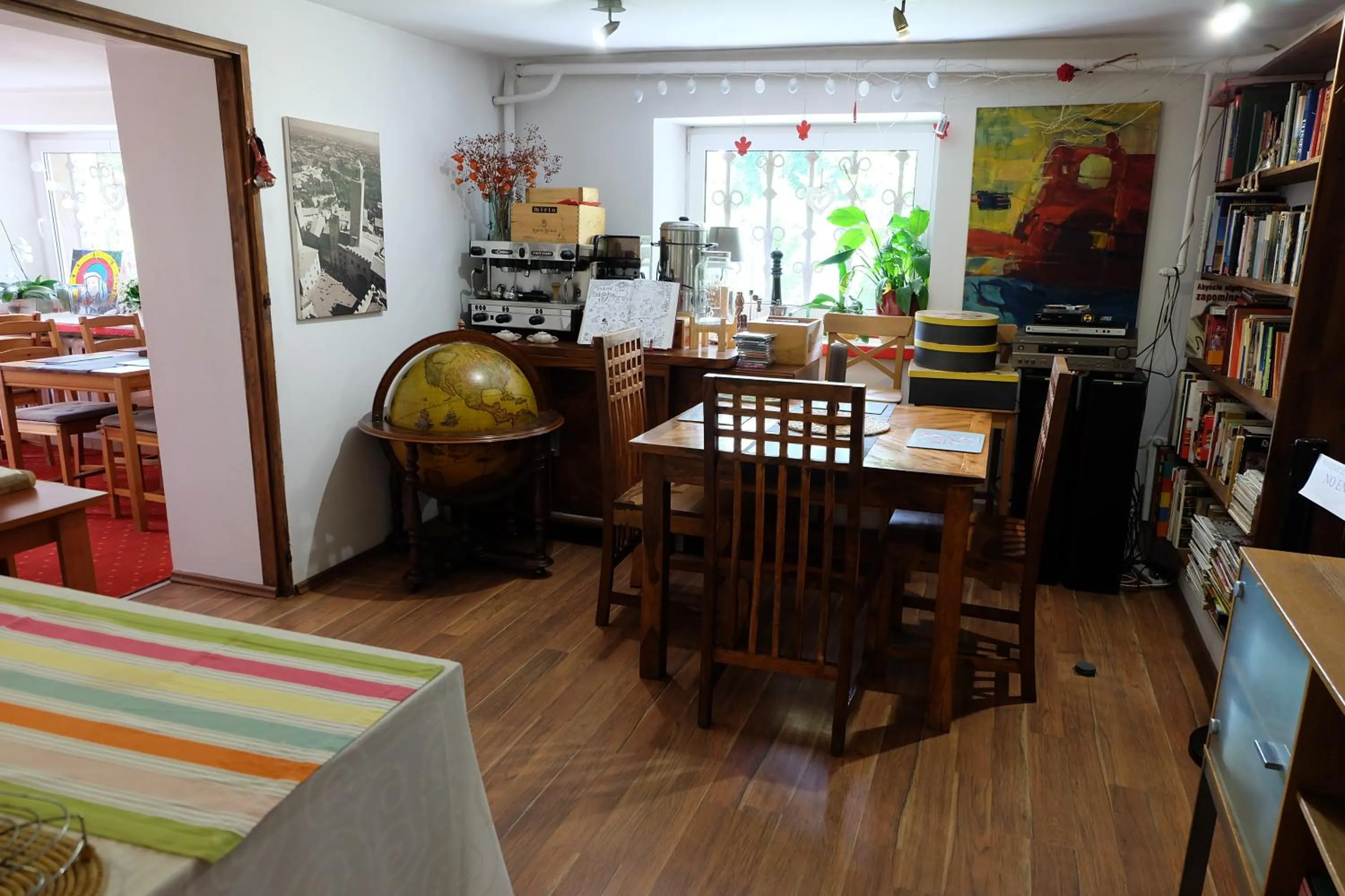 Library in Willa Pod Aniołem - Pokoje Gościnne & Apartamenty z widokiem na góry