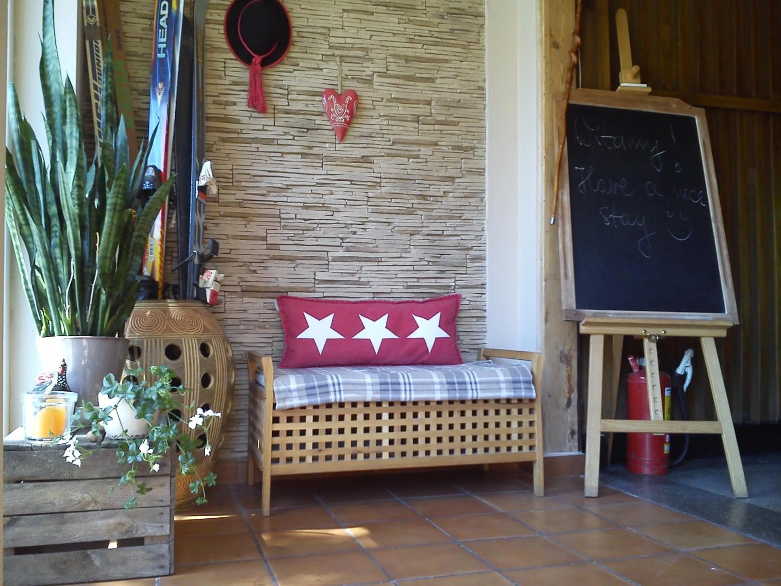 Lobby or reception in Willa Pod Aniołem - Pokoje Gościnne & Apartamenty z widokiem na góry