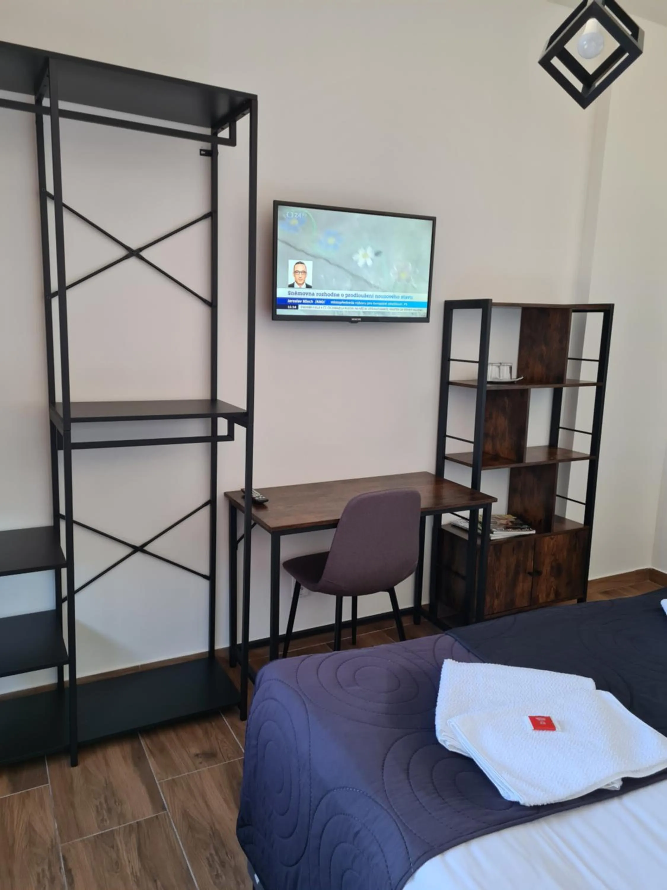 TV and multimedia, Bed in Hotel Montenegro