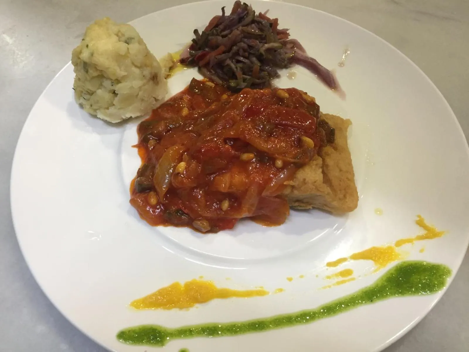 Food in Albenzaire Hotel Asador