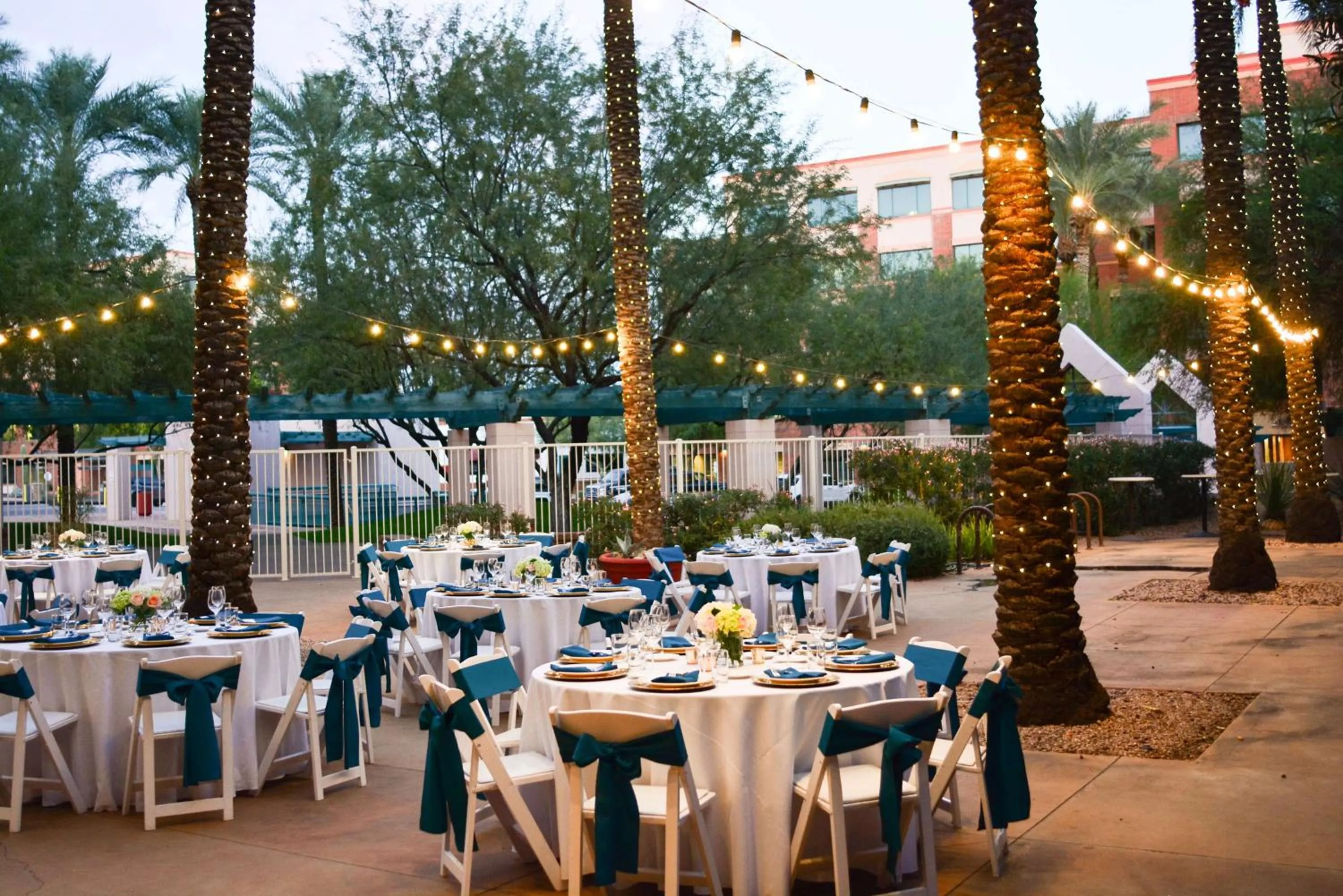 Inner courtyard view in Hilton Garden Inn Scottsdale Old Town