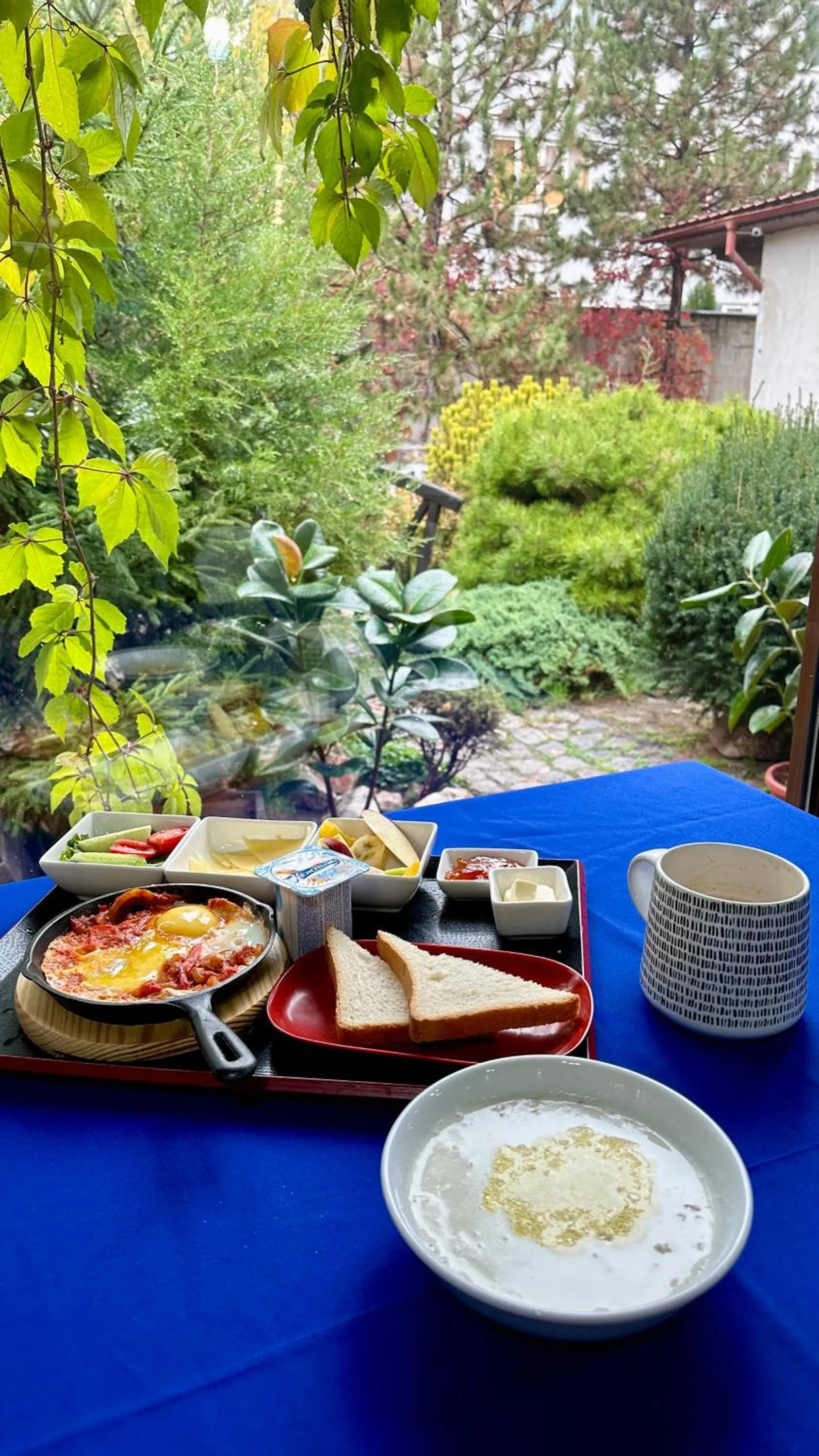 Restaurant/places to eat in Tian-Shan Hotel