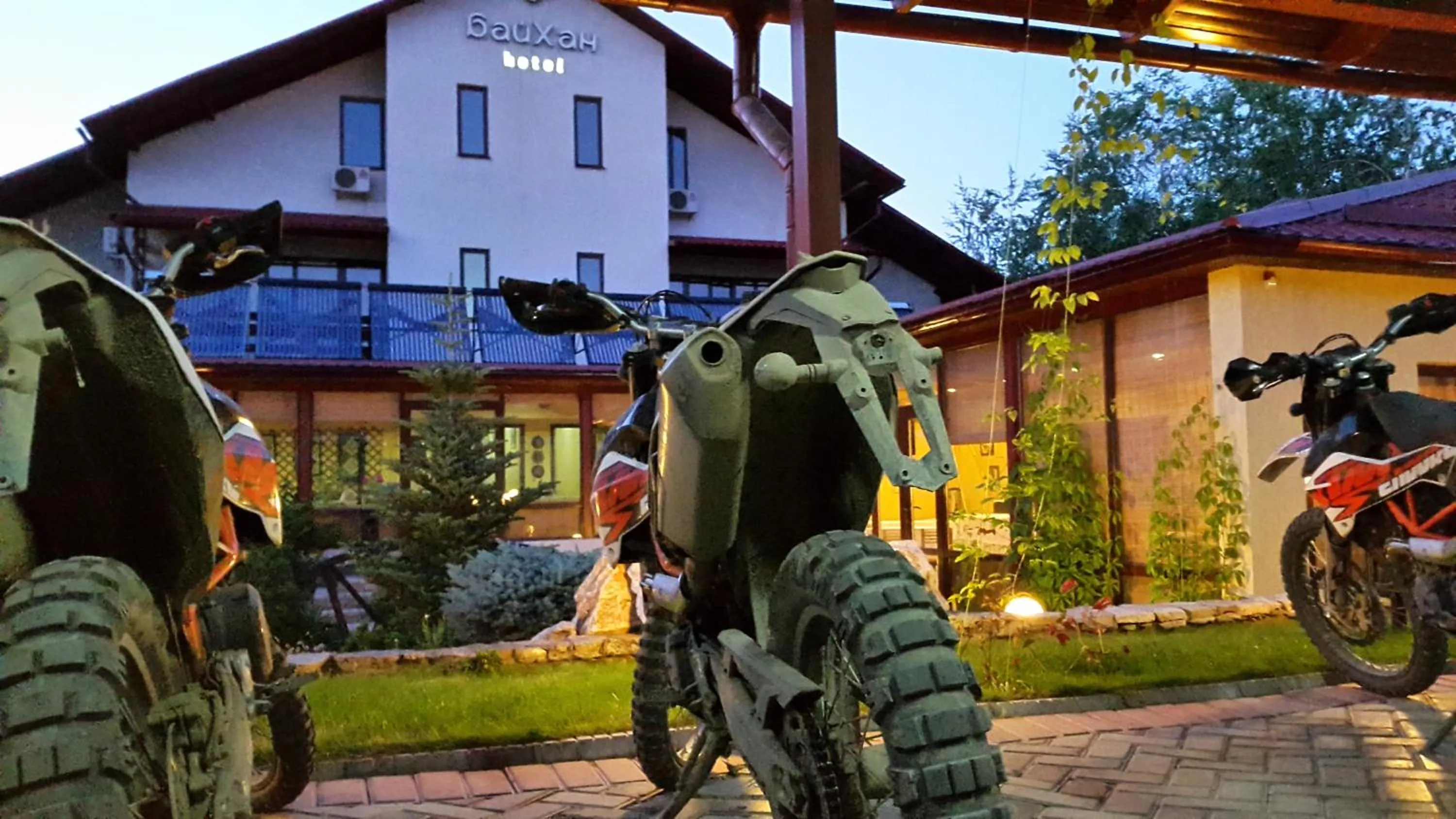 group of guests in Tian-Shan Hotel