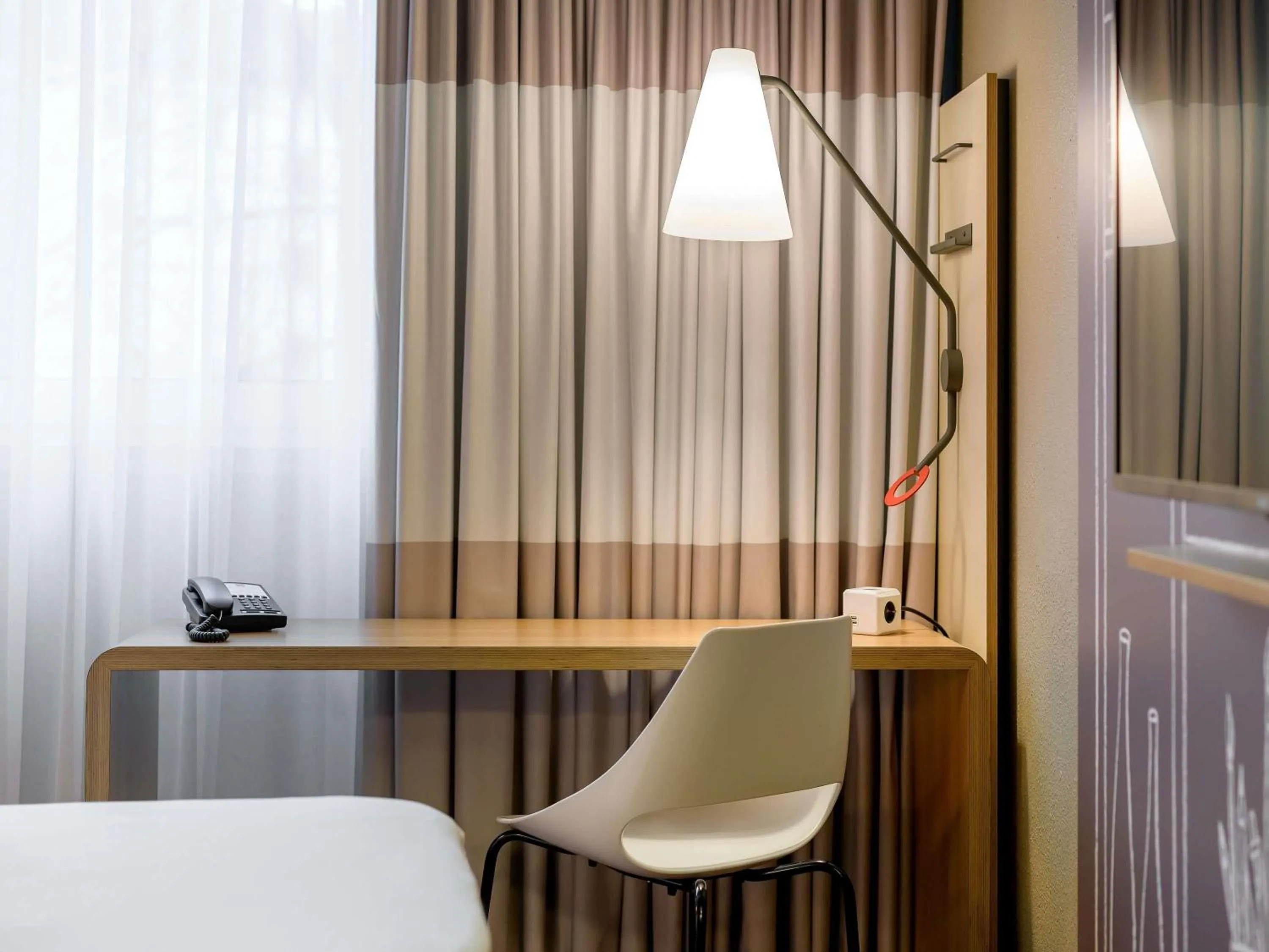 Bedroom, Bed in ibis Nürnberg City am Plärrer