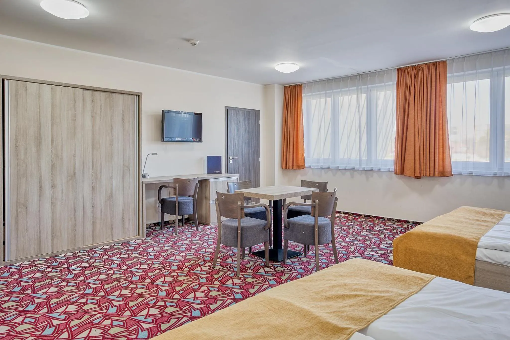 Photo of the whole room, Bed in Hotel Arena