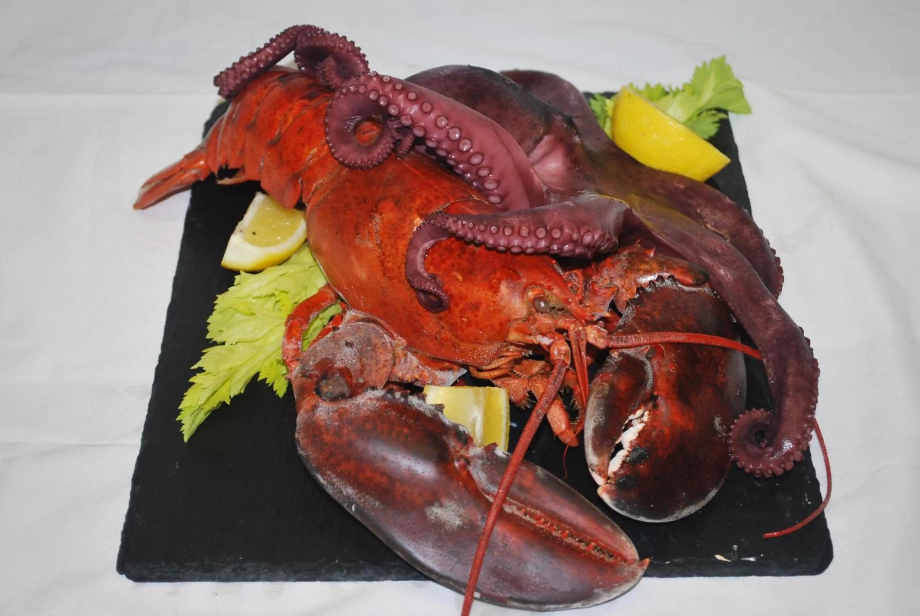 Restaurant/places to eat in Hotel Arena