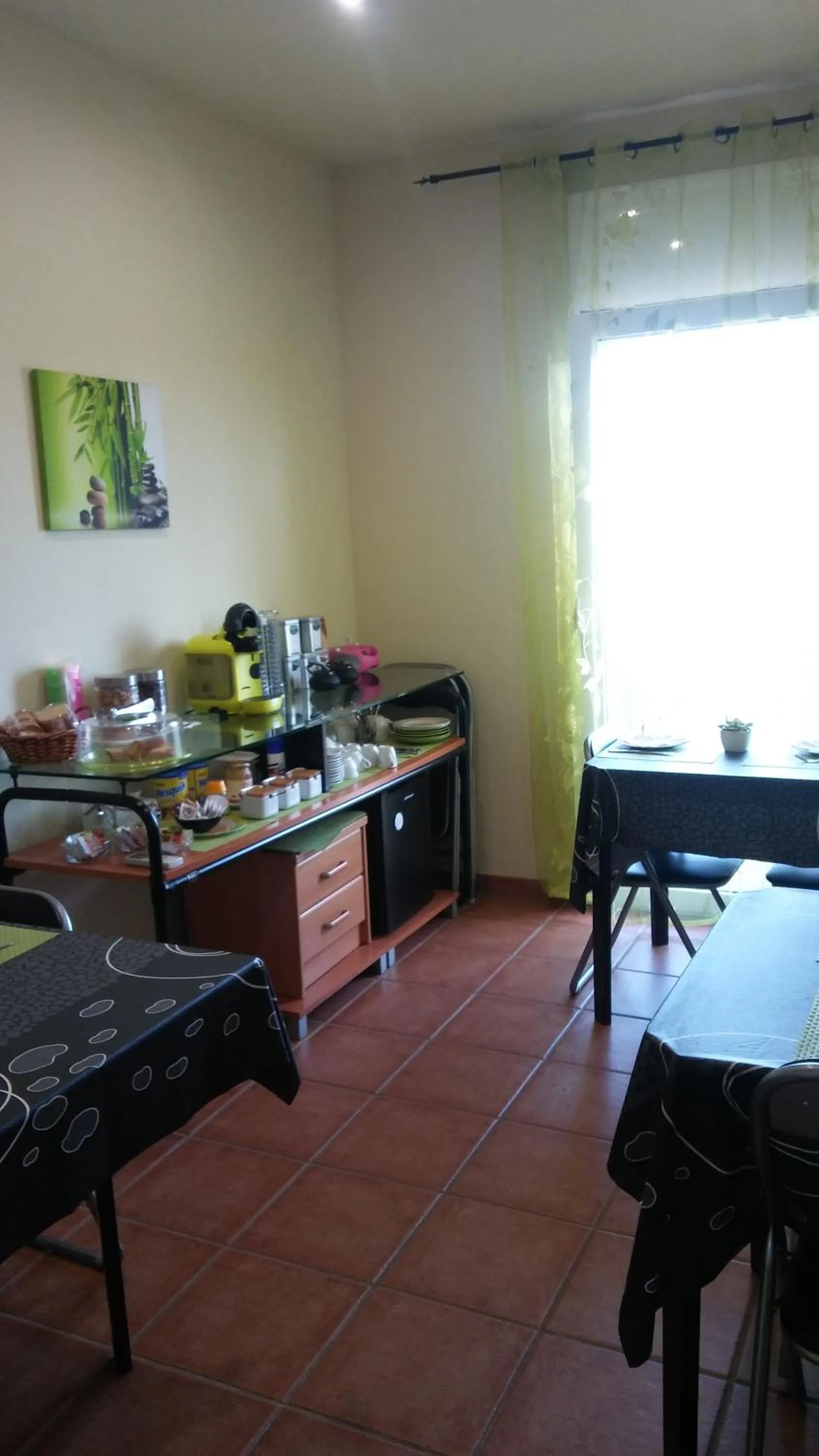 Lounge or bar in Hostal Sant Roc