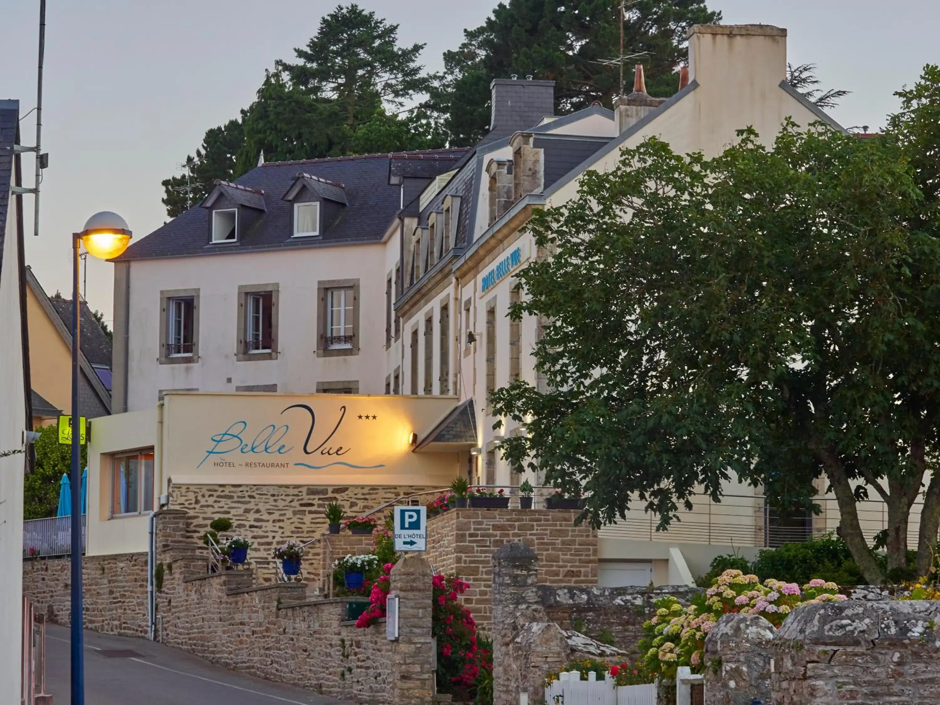 Facade/entrance in Logis Hotel Belle-Vue Facade/entrance in Logis Hotel Belle-Vue