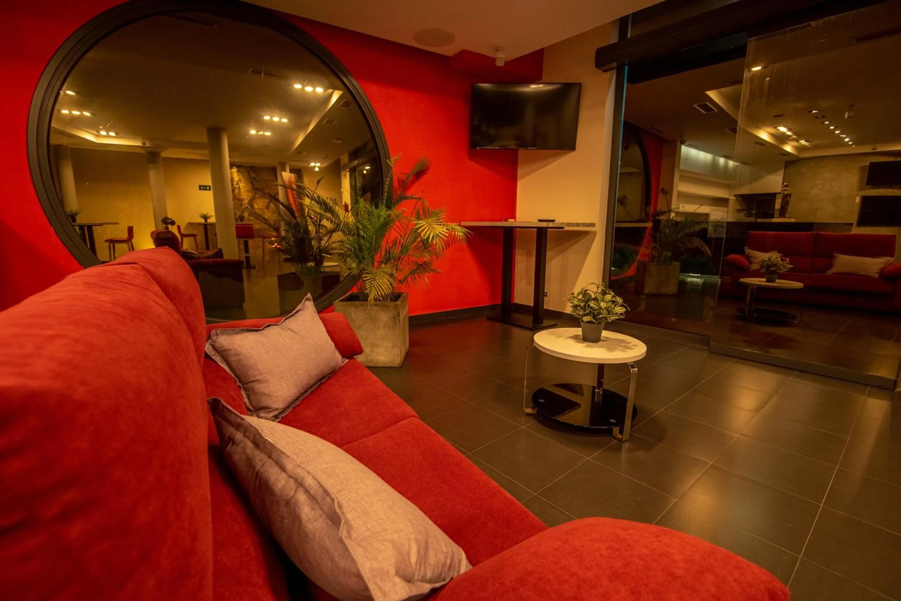 Communal lounge/ TV room in Hotel Los Nardos