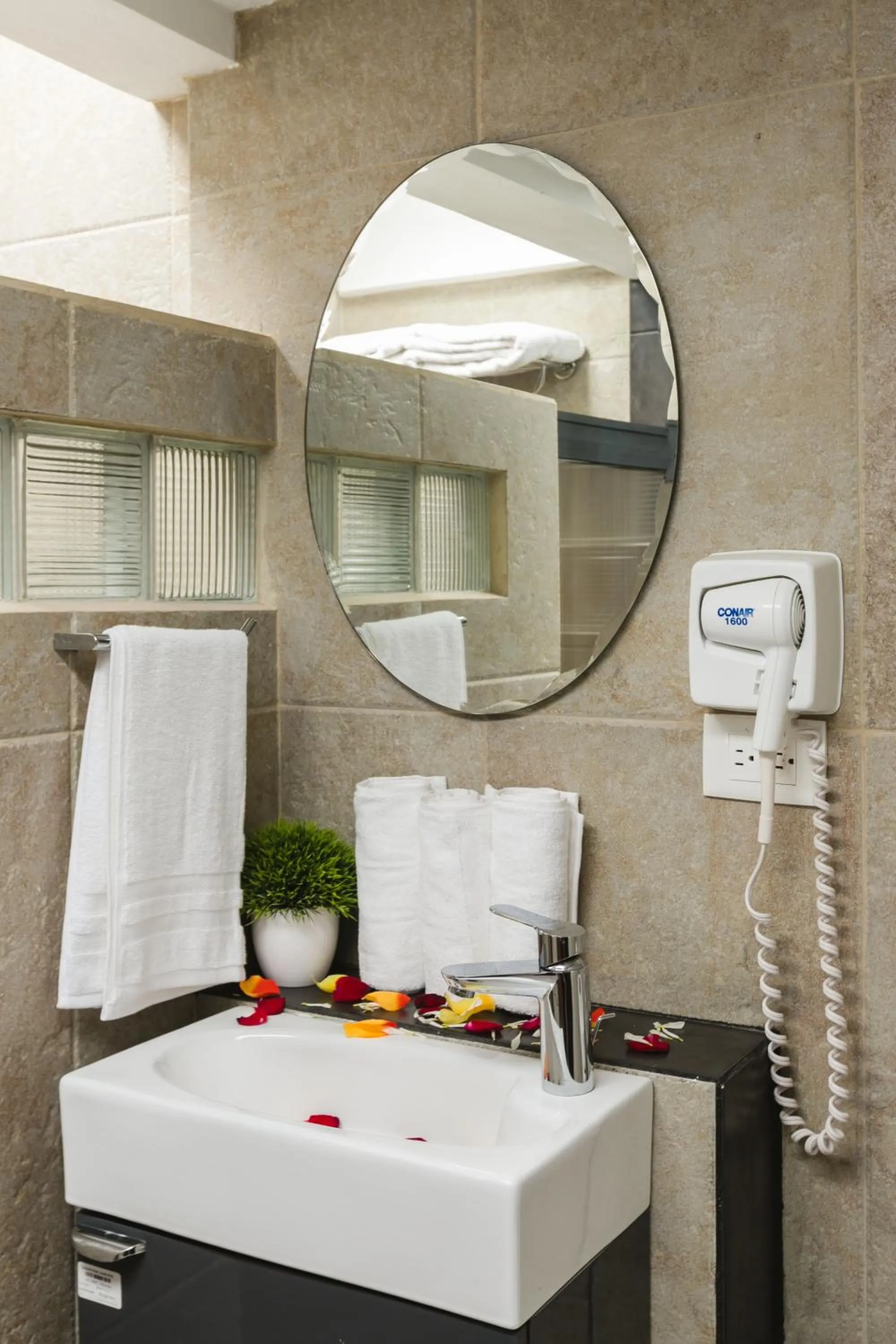 Bathroom in Suite Studio Serviced Apartments