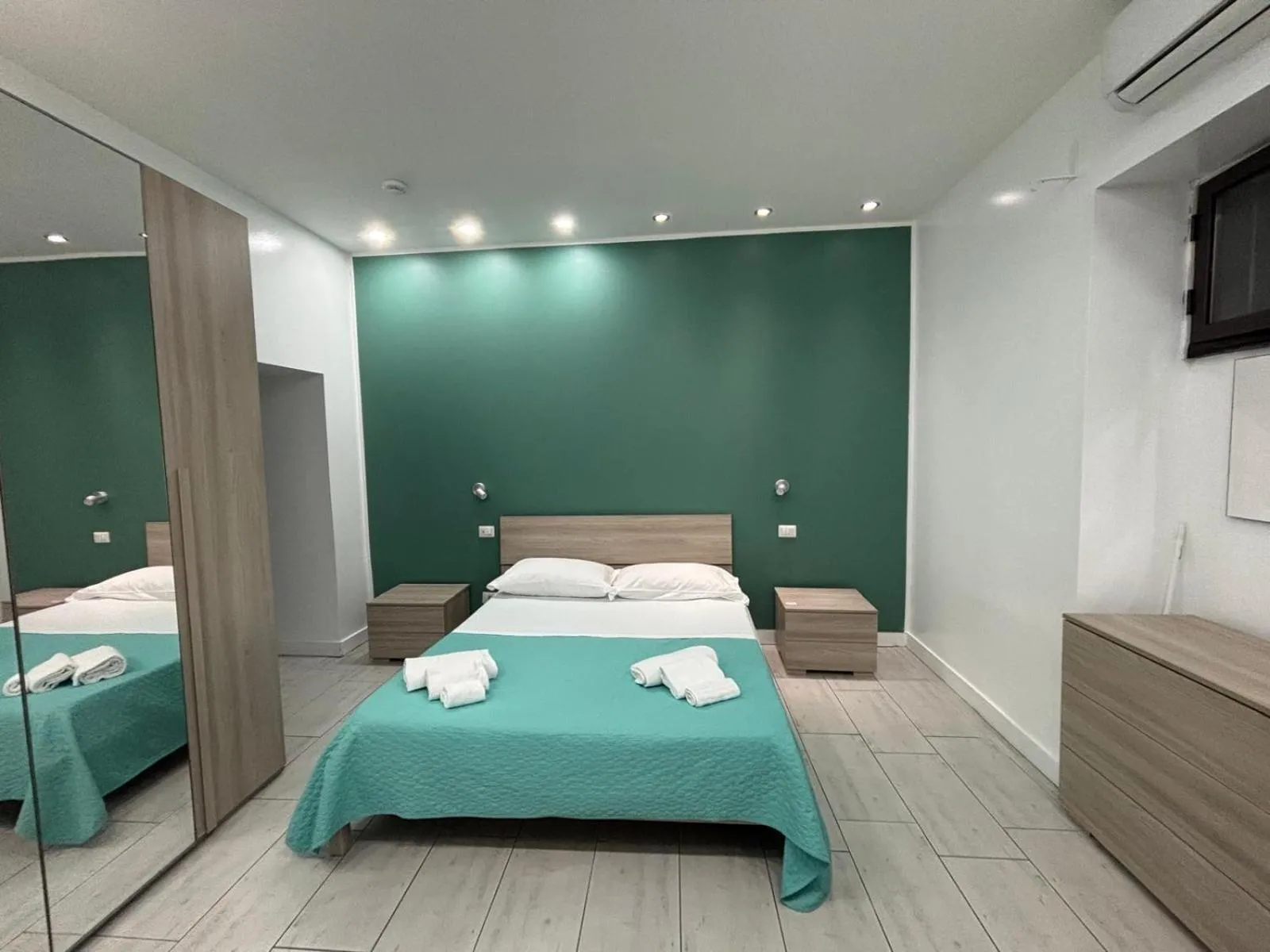 Bed in Primo Hotel