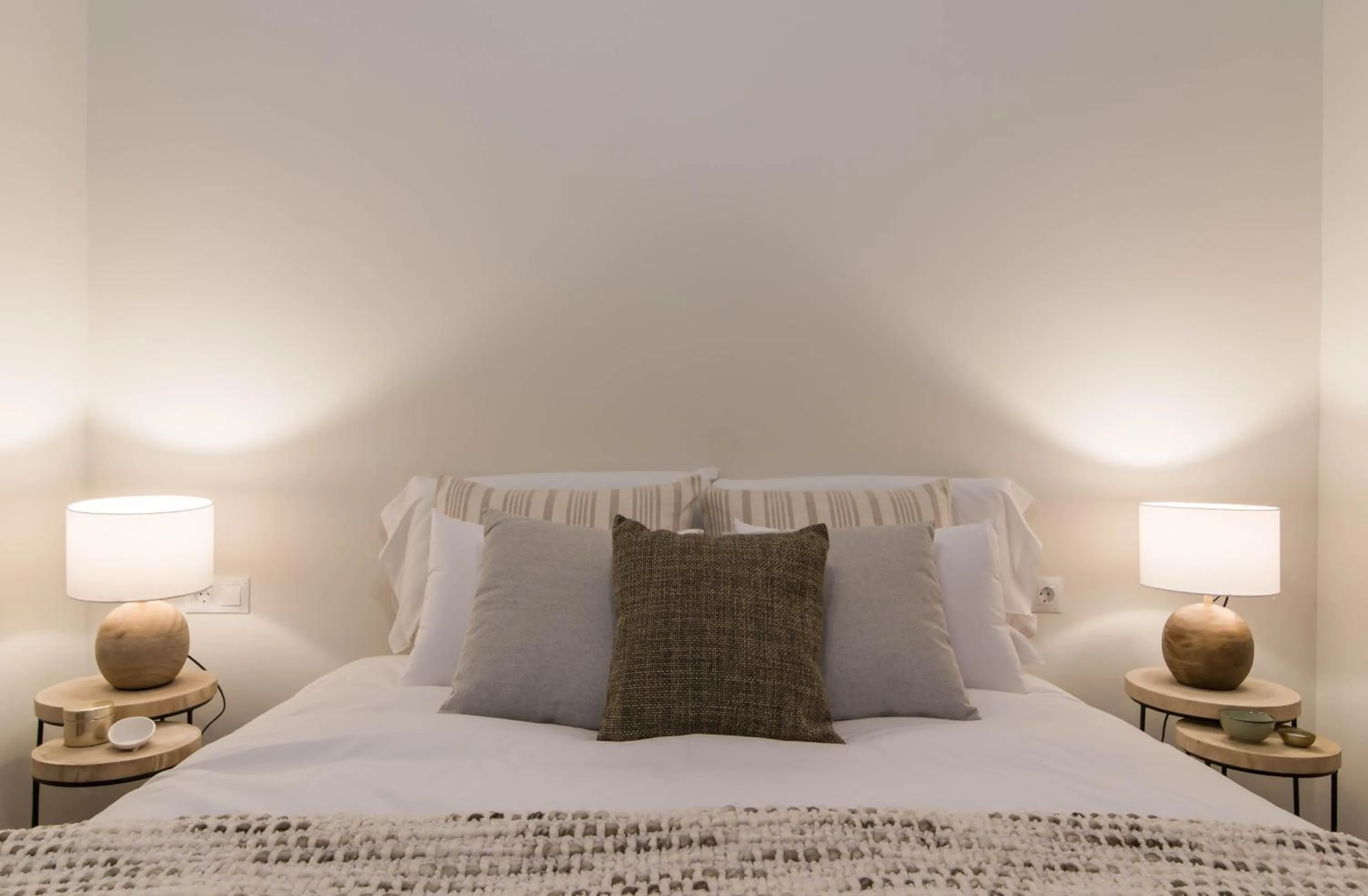 Bed in Preciados Gran Via Luxury Callao