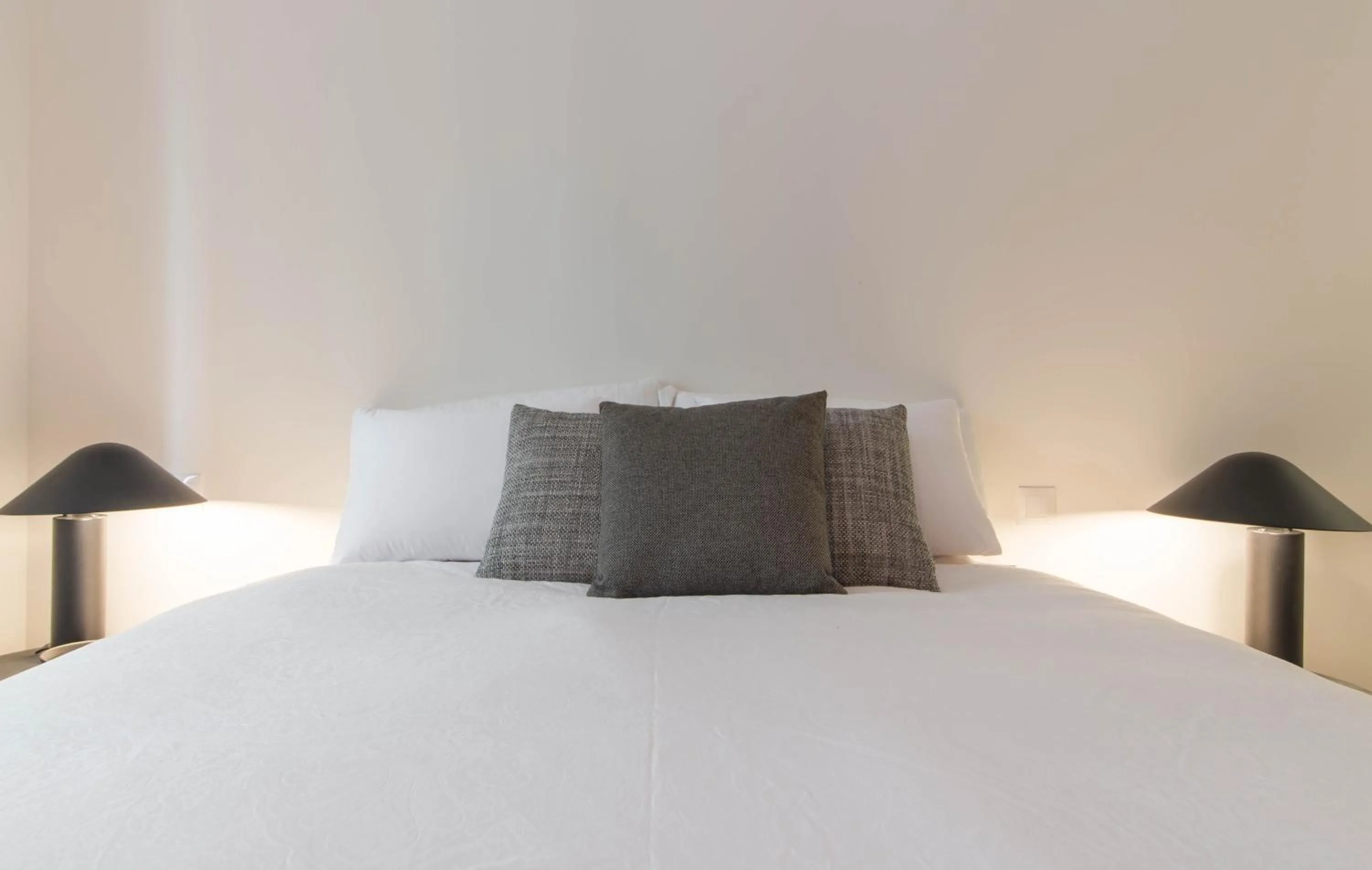 Bed in Preciados Gran Via Luxury Callao