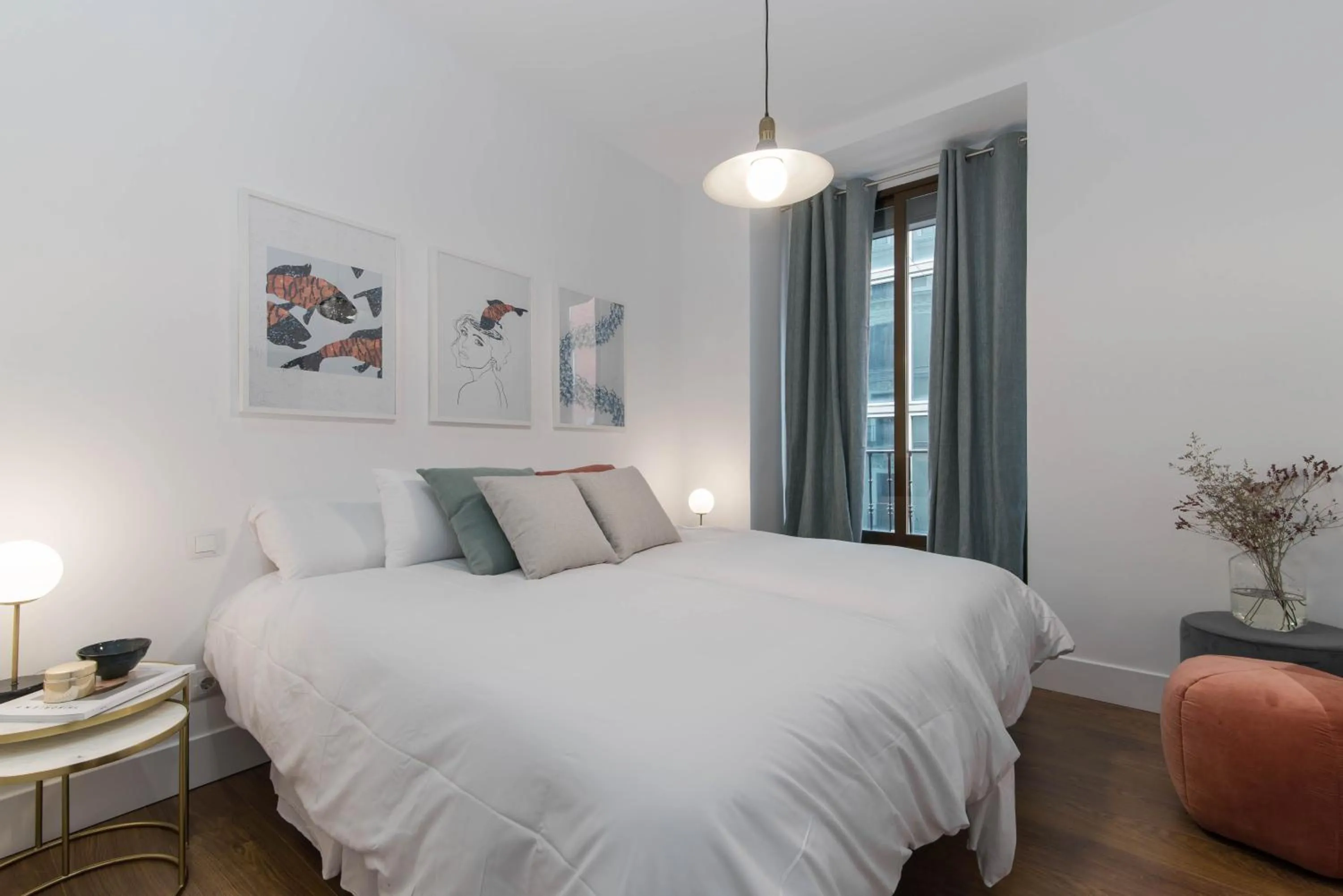 Bed in Preciados Gran Via Luxury Callao
