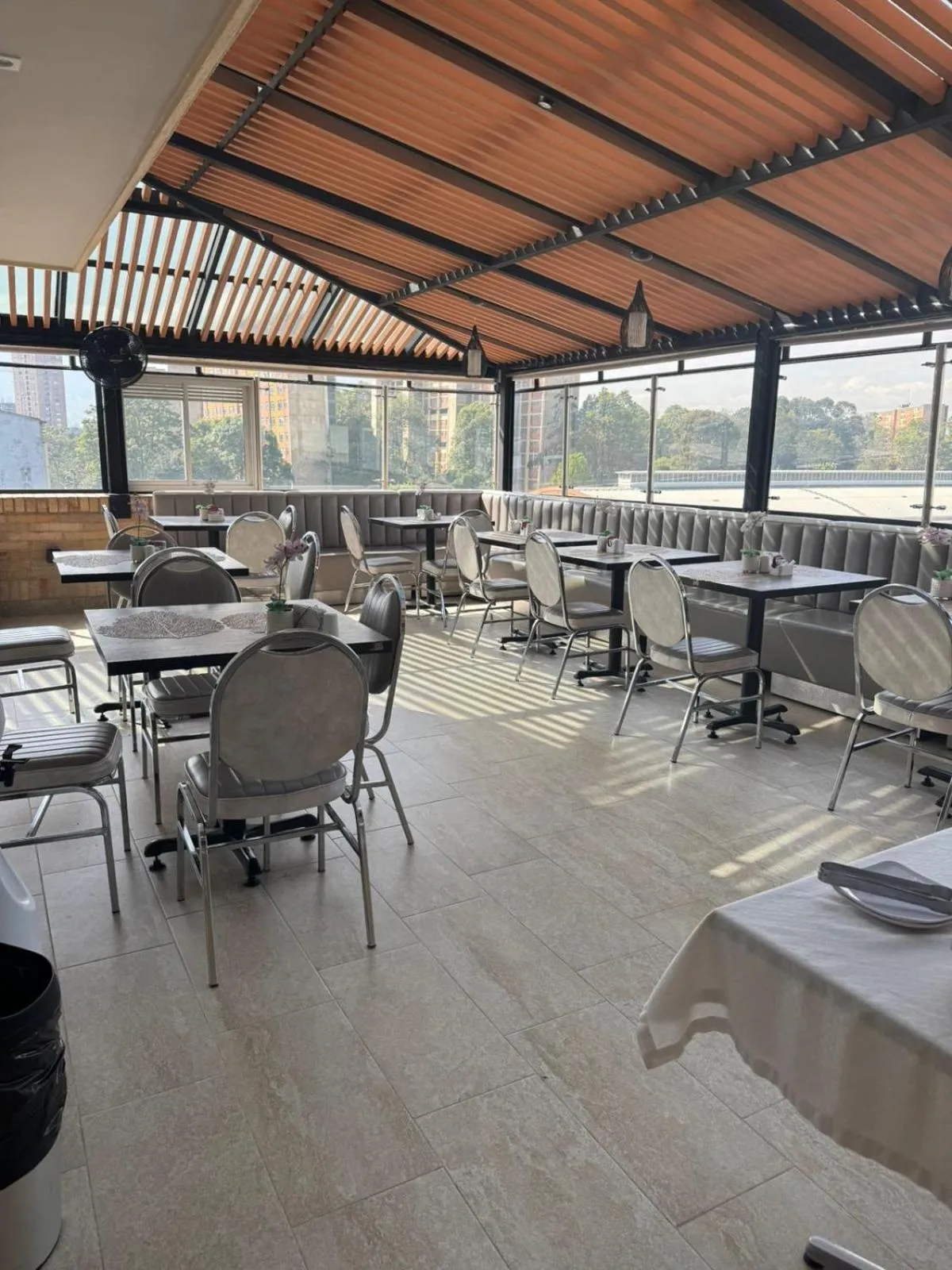 Restaurant/places to eat in Hotel Dorado Ferial