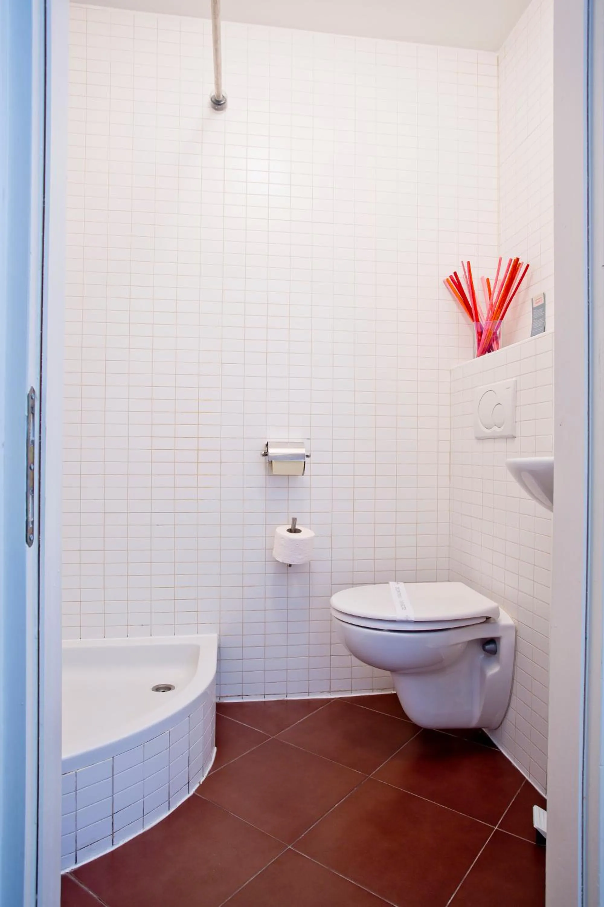 Toilet in Rooms Zagreb 17