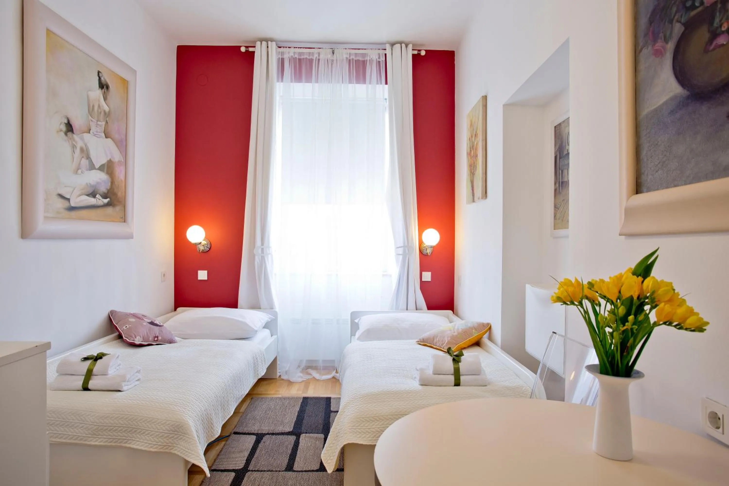 TV and multimedia, Bed in Rooms Zagreb 17