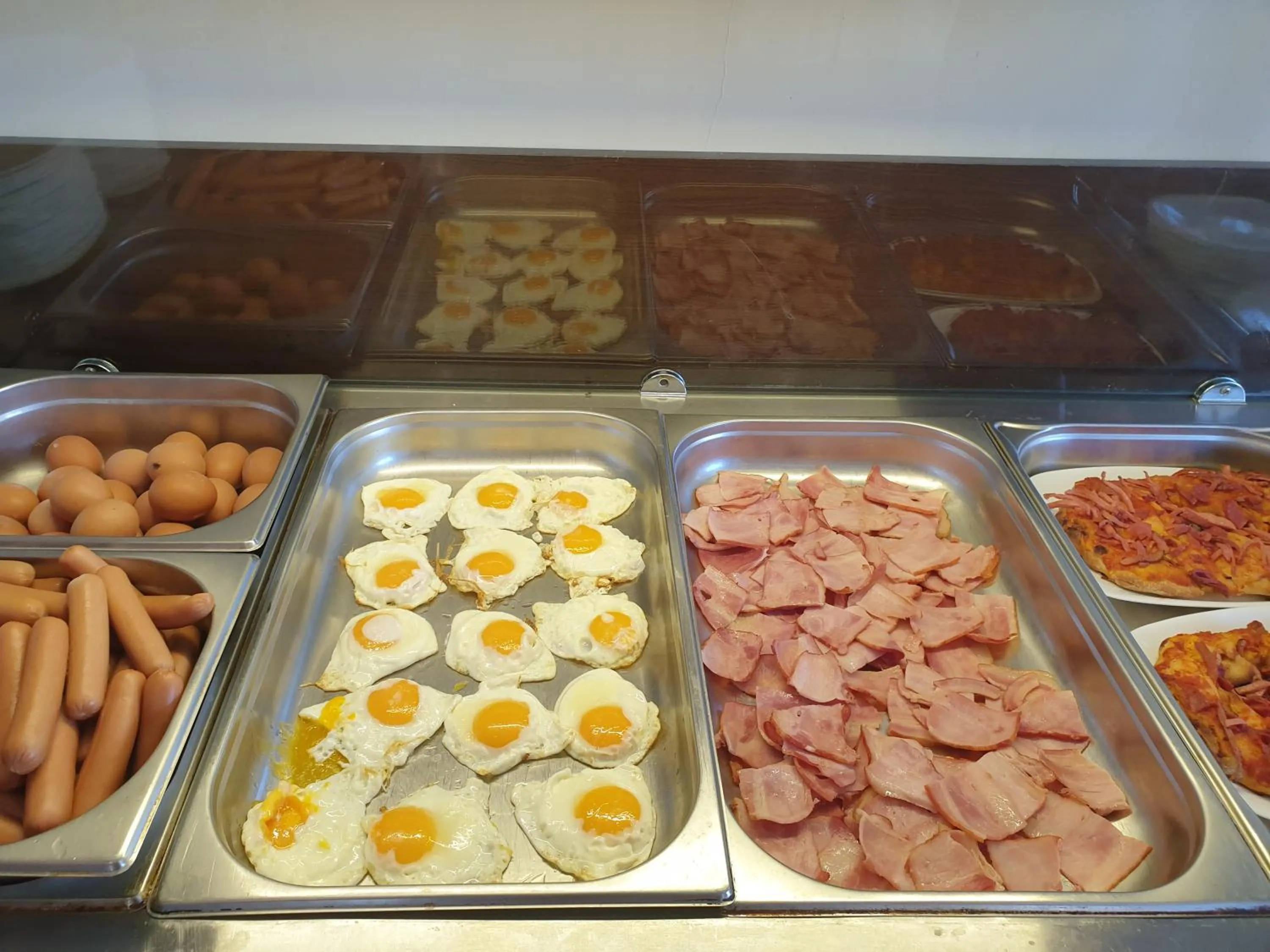 Breakfast in Apart Hotel Vechna R