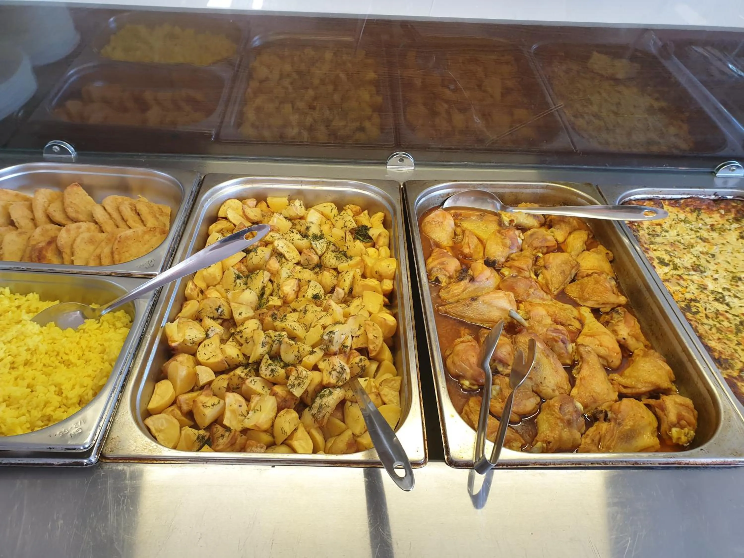 Dinner in Apart Hotel Vechna R