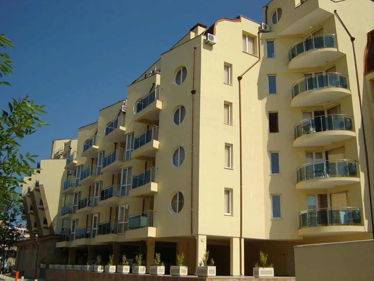 Property building in Apart Hotel Vechna R