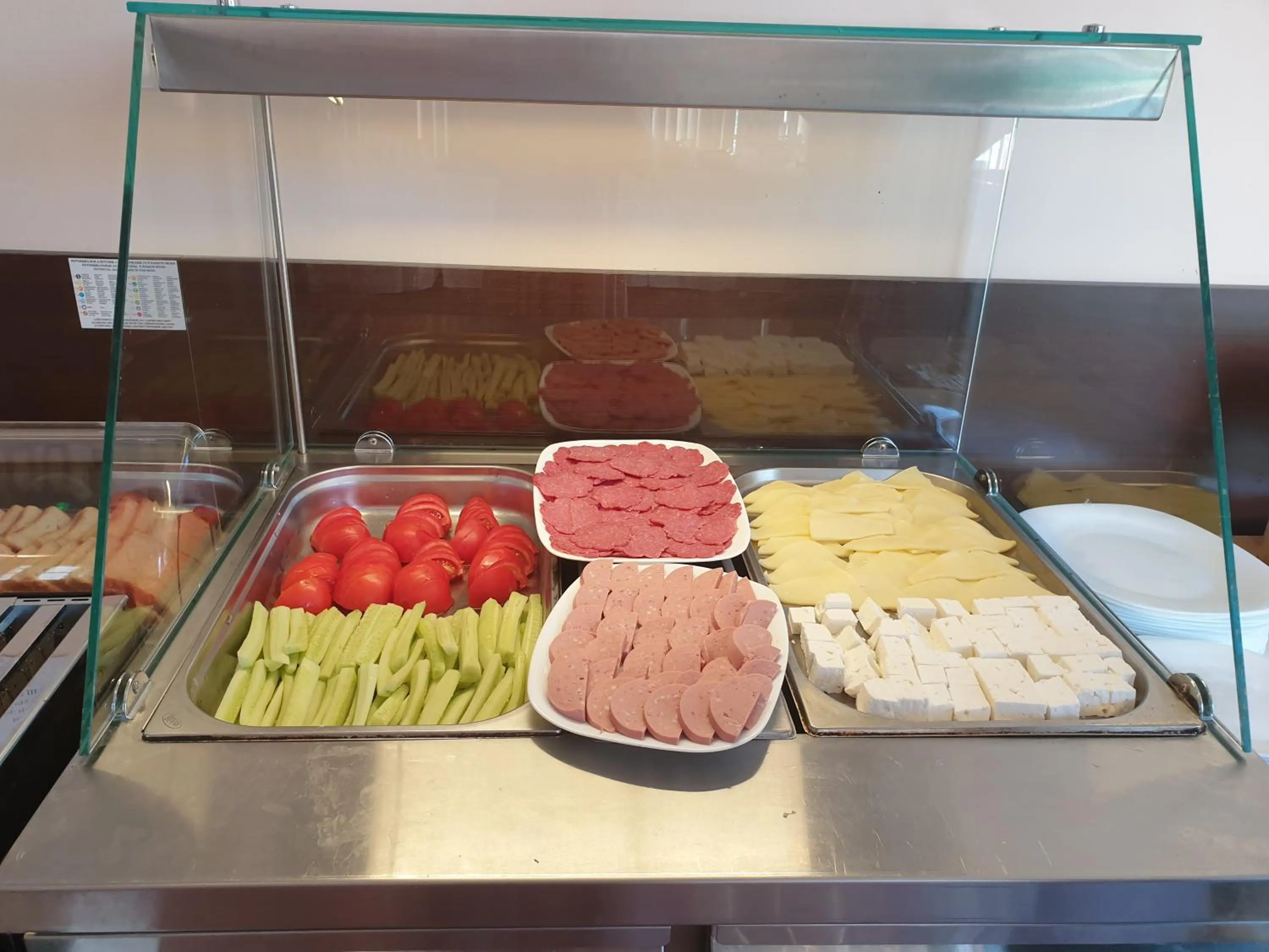 Breakfast in Apart Hotel Vechna R