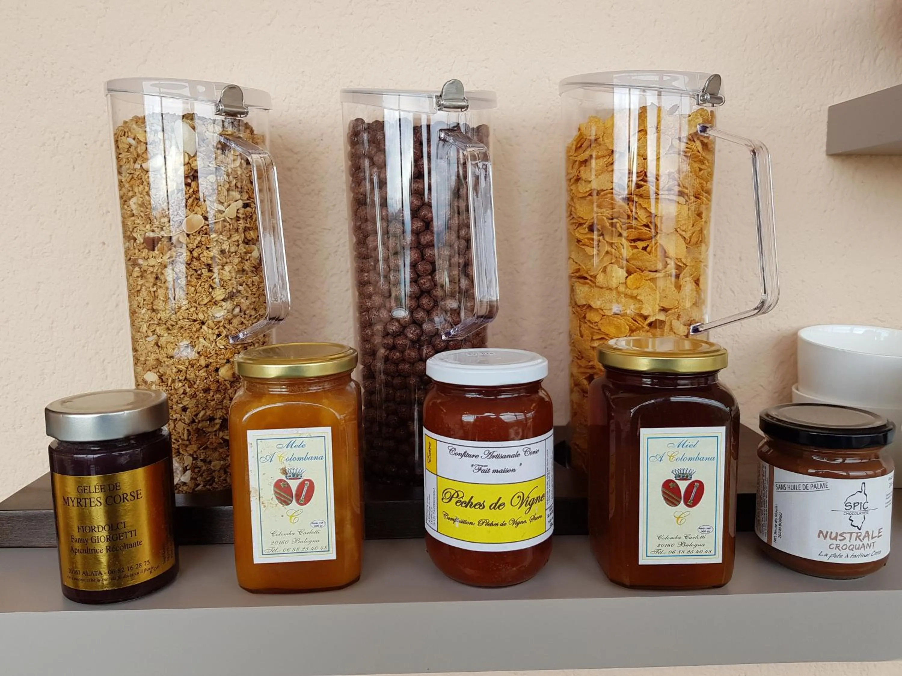 Buffet breakfast in Hotel & Restaurant le Saint Jean