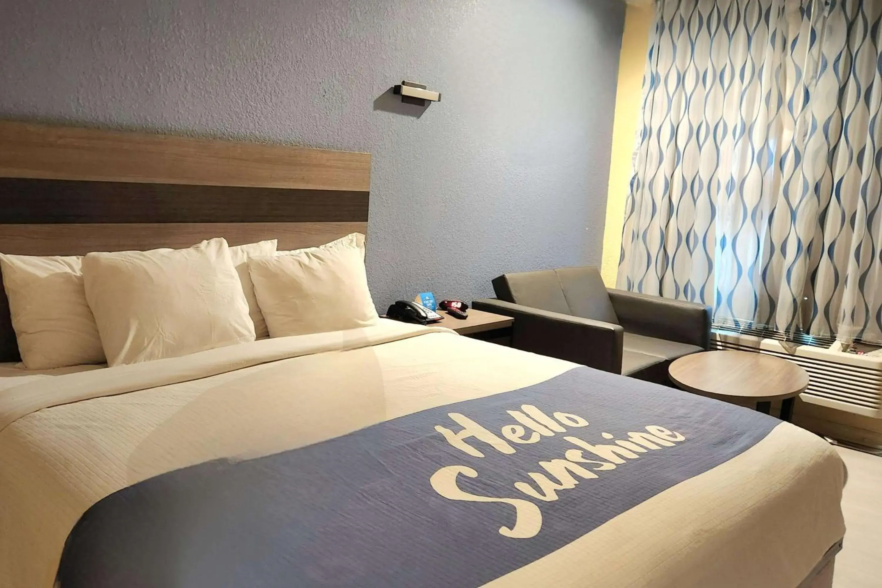 King Room - Non-Smoking in Days Inn by Wyndham Freeport King Room - Non-Smoking in Days Inn by Wyndham Freeport