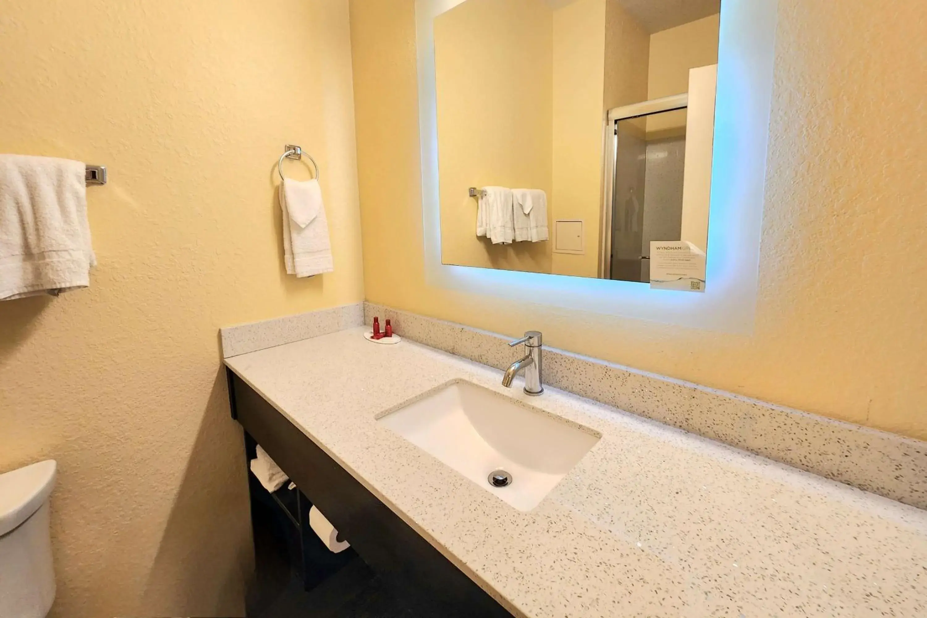 Bathroom in Days Inn by Wyndham Freeport Bathroom in Days Inn by Wyndham Freeport
