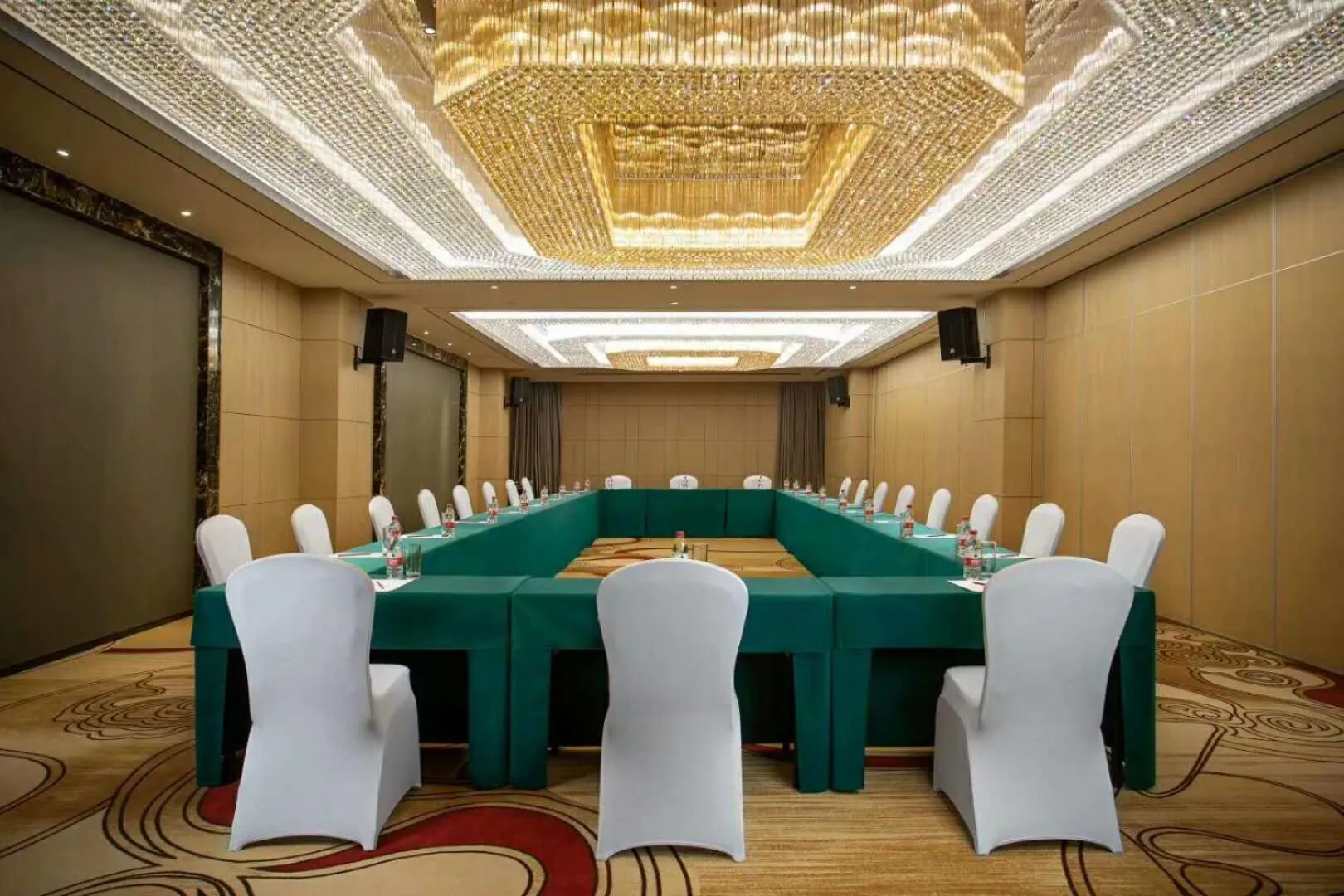 Banquet/Function facilities in Ramada Wyndham Zhengzhou Xinzheng