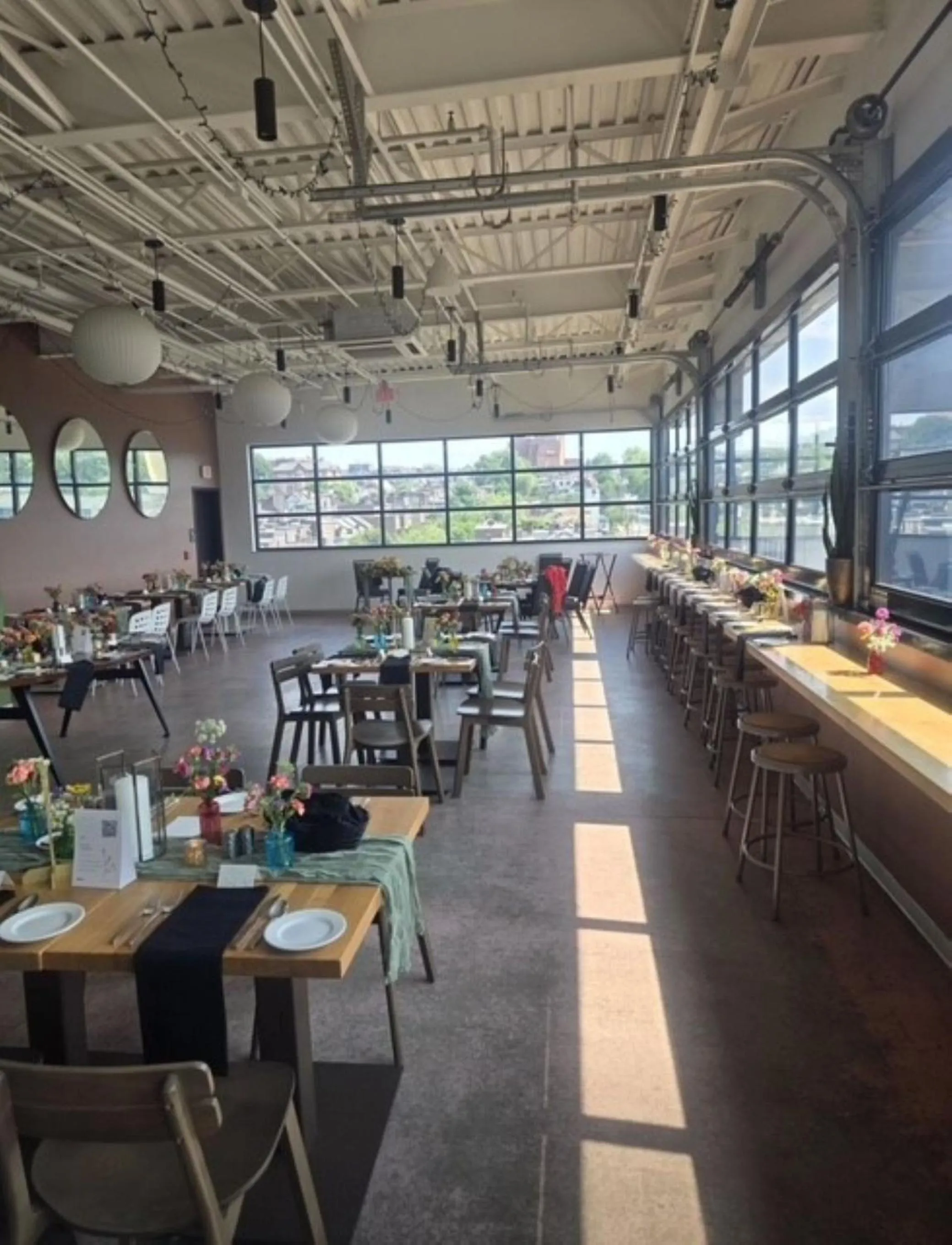 Restaurant/places to eat in TRYP by Wyndham Pittsburgh/Lawrenceville