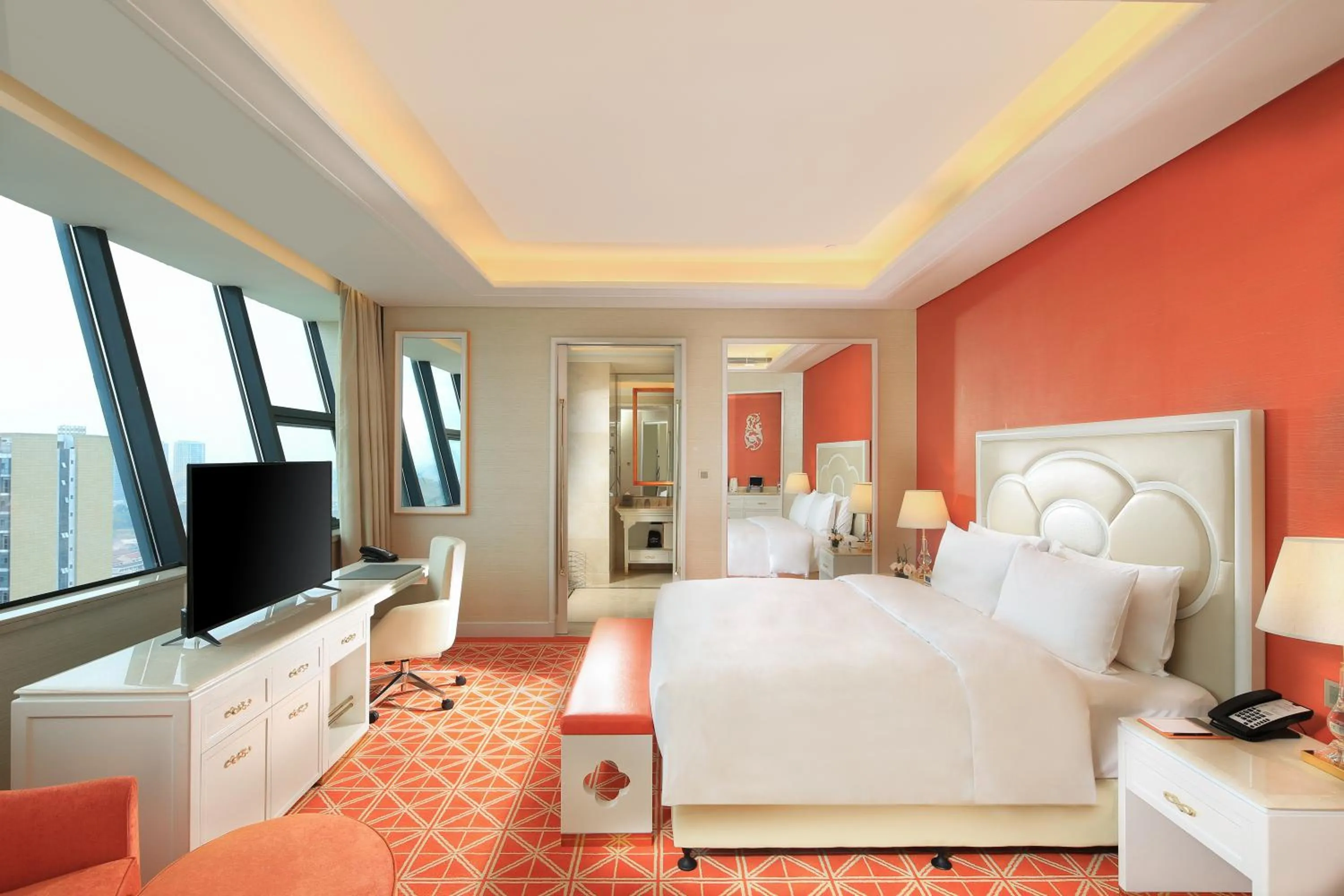 Photo of the whole room, Bed in Howard Johnson Plaza Ningbo