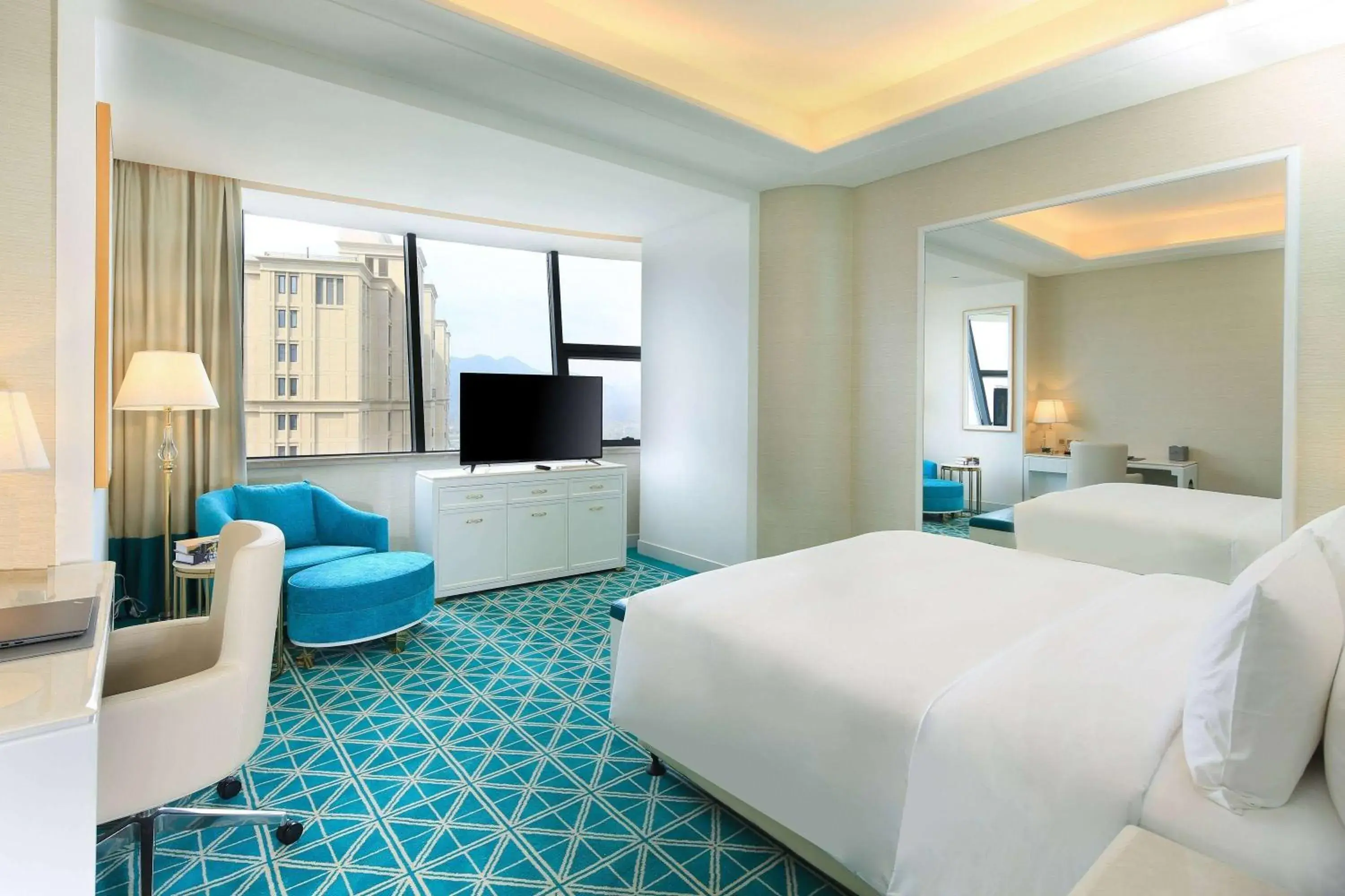 Photo of the whole room, Bed in Howard Johnson Plaza Ningbo Photo of the whole room, Bed in Howard Johnson Plaza Ningbo